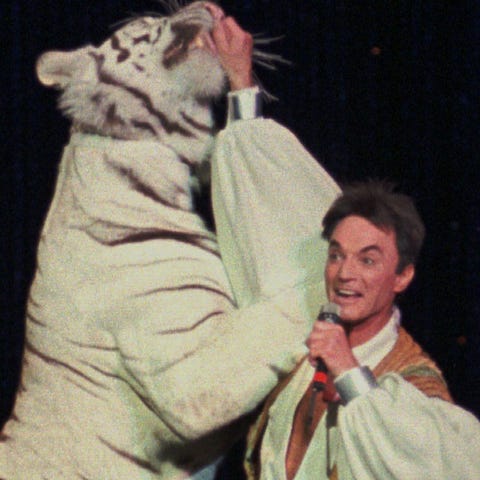 Siegfried & Roy trainer reveals cover up in tiger...