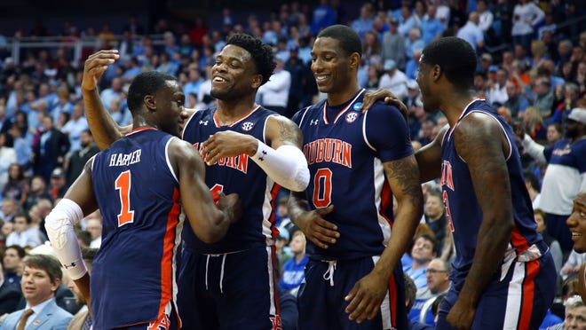 Video Released Of Bruce Pearl S Locker Room Speech After Okeke Injury