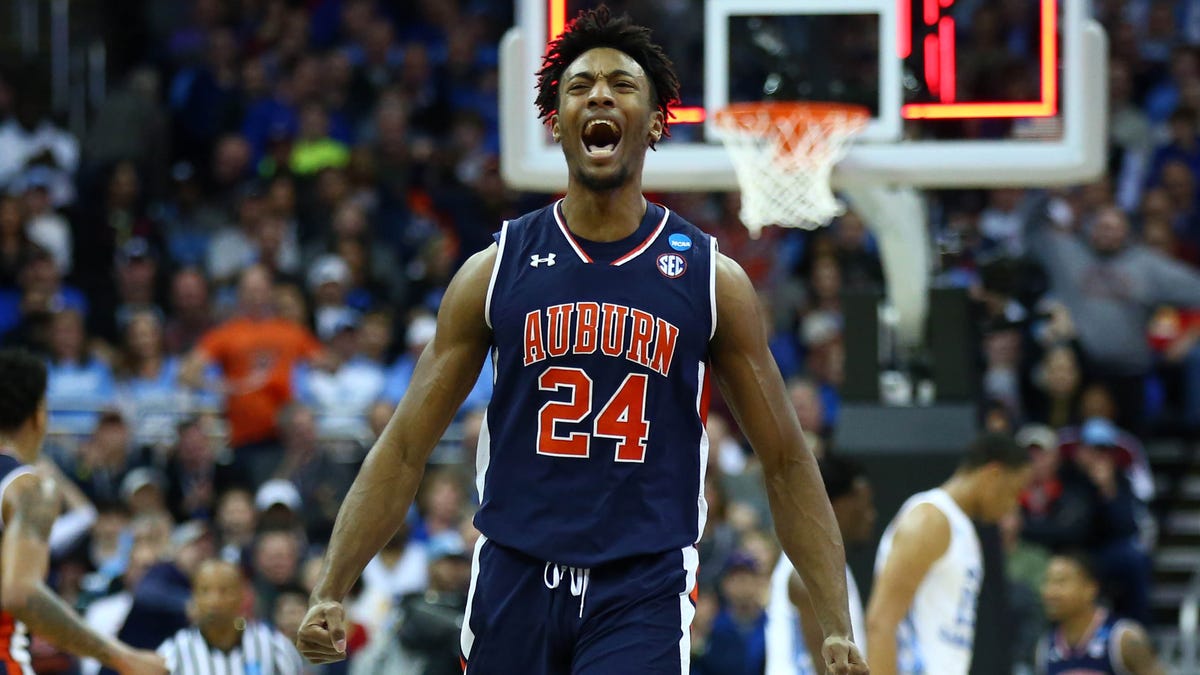 Anfernee McLemore and Auburn advanced to the Elite Eight.