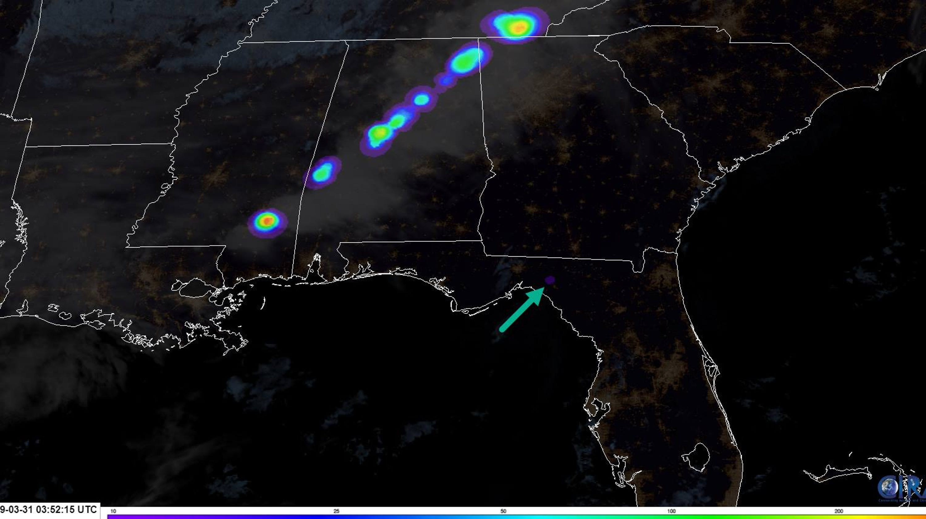 Meteor over North Florida, lights up sky Saturday night