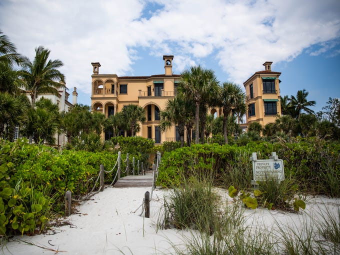 Photos Beachfront Mansion Sells For 14 9 Million