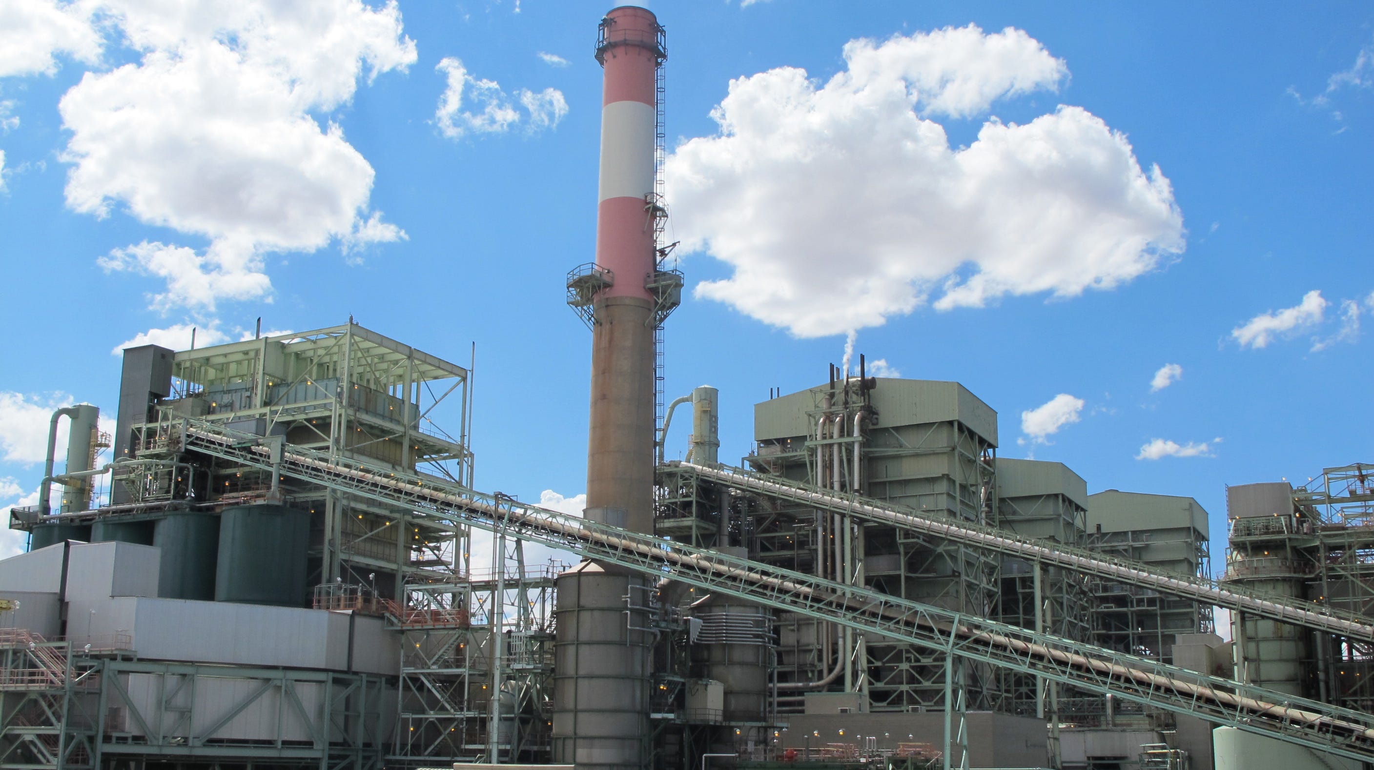 to close Cholla Power Plant in northern Arizona