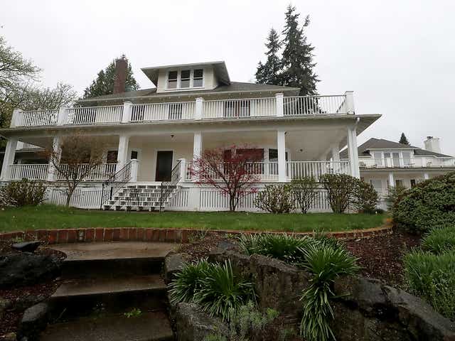 Sale Pending On Port Orchard S Cedar Cove Inn