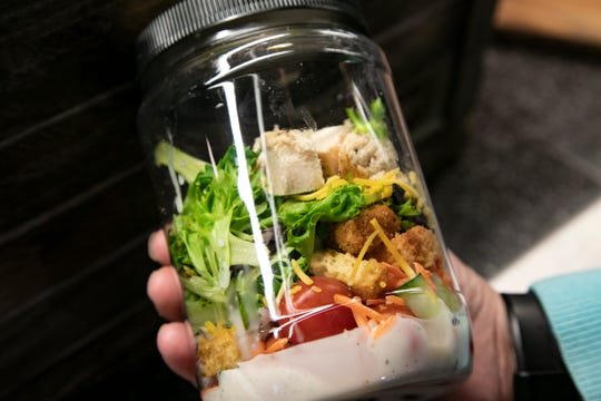 Just shake to mix all the ingredients of the garden salad into a jar.