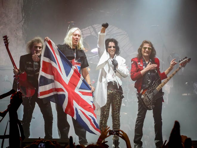 Alice Cooper group onstage at Wembley.