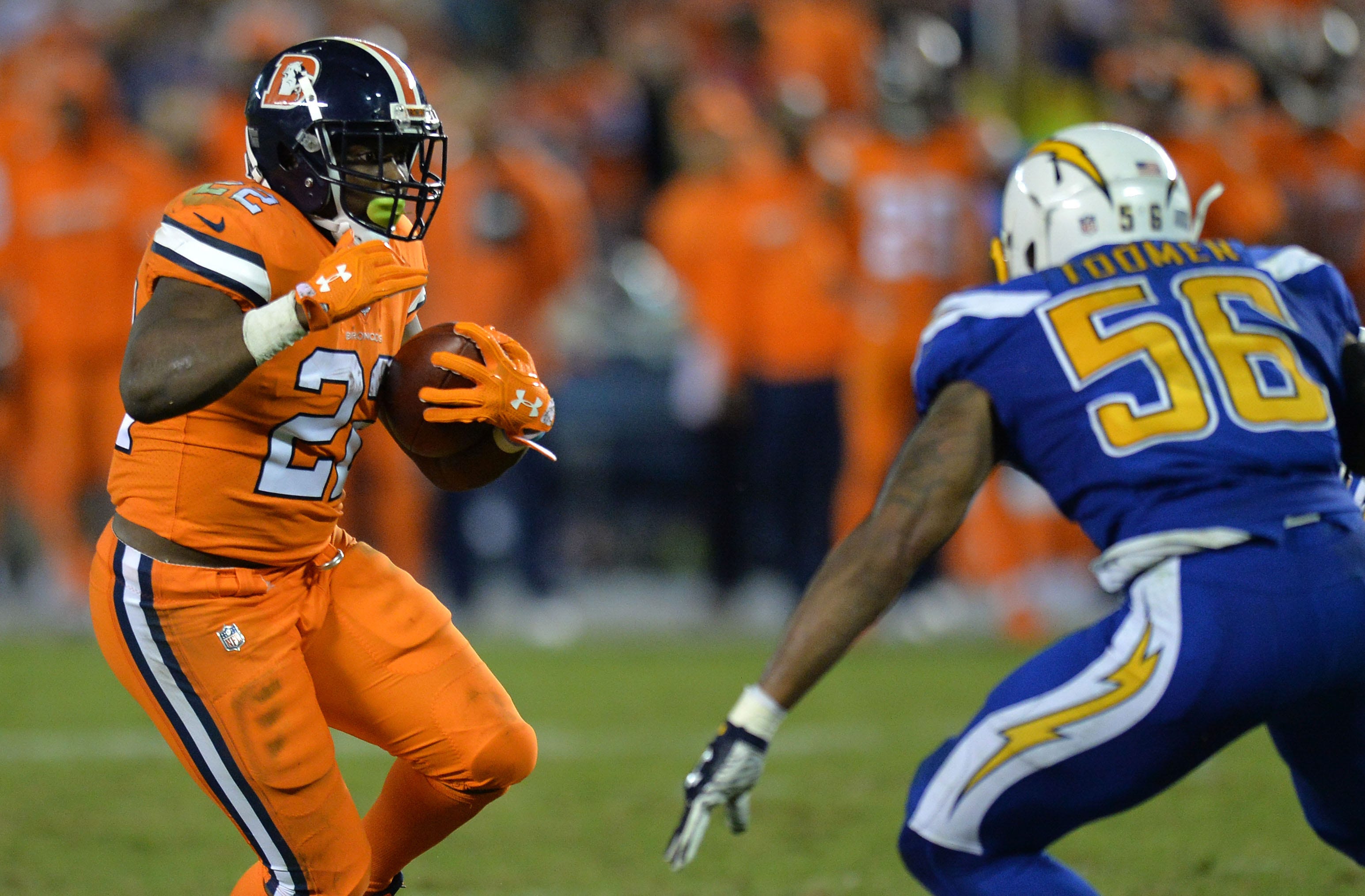 denver broncos throwback uniforms