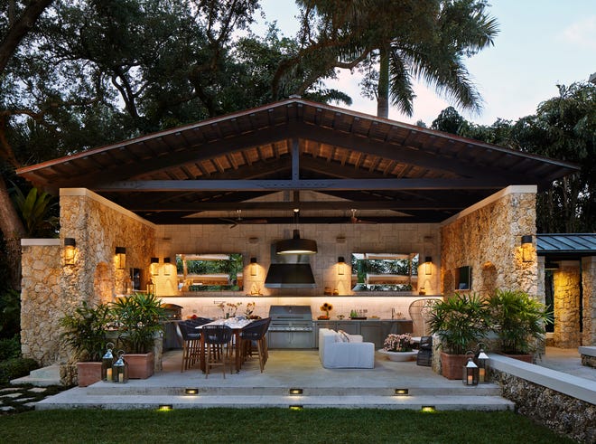 Cape Saint Claire Outdoor Kitchen Contractor
