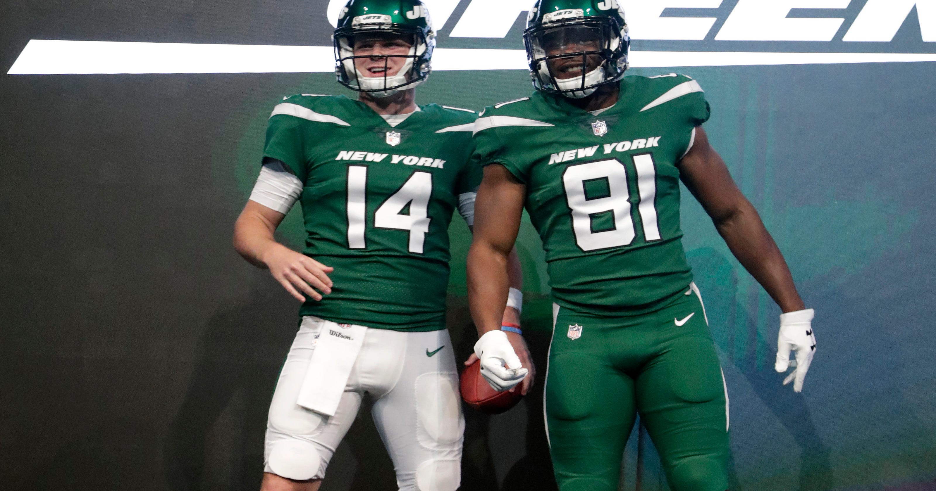 New York Jets unveil new uniforms