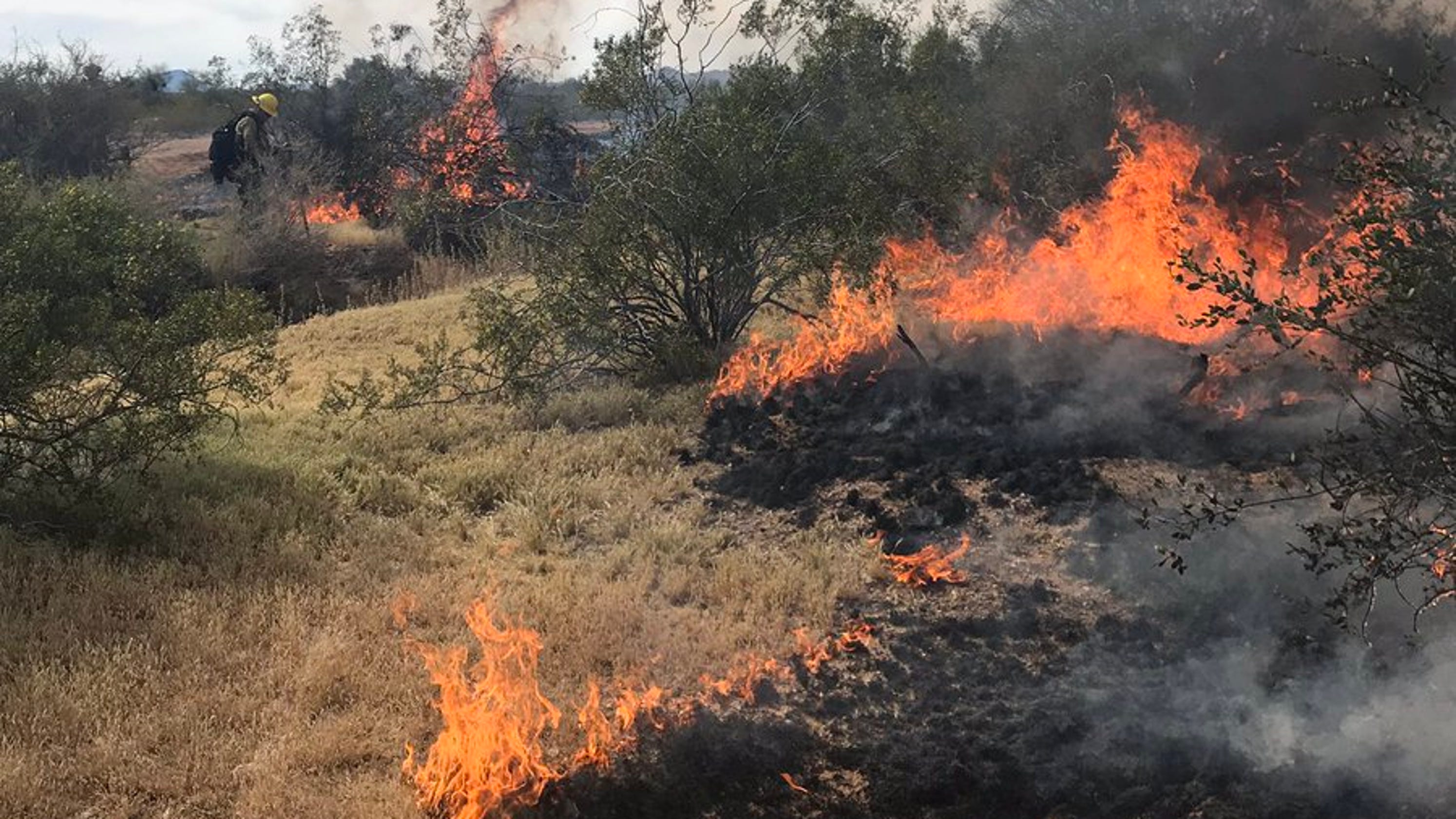 arizona-wildfire-grows-to-180-acres-about-20-miles-west-of-wittmann