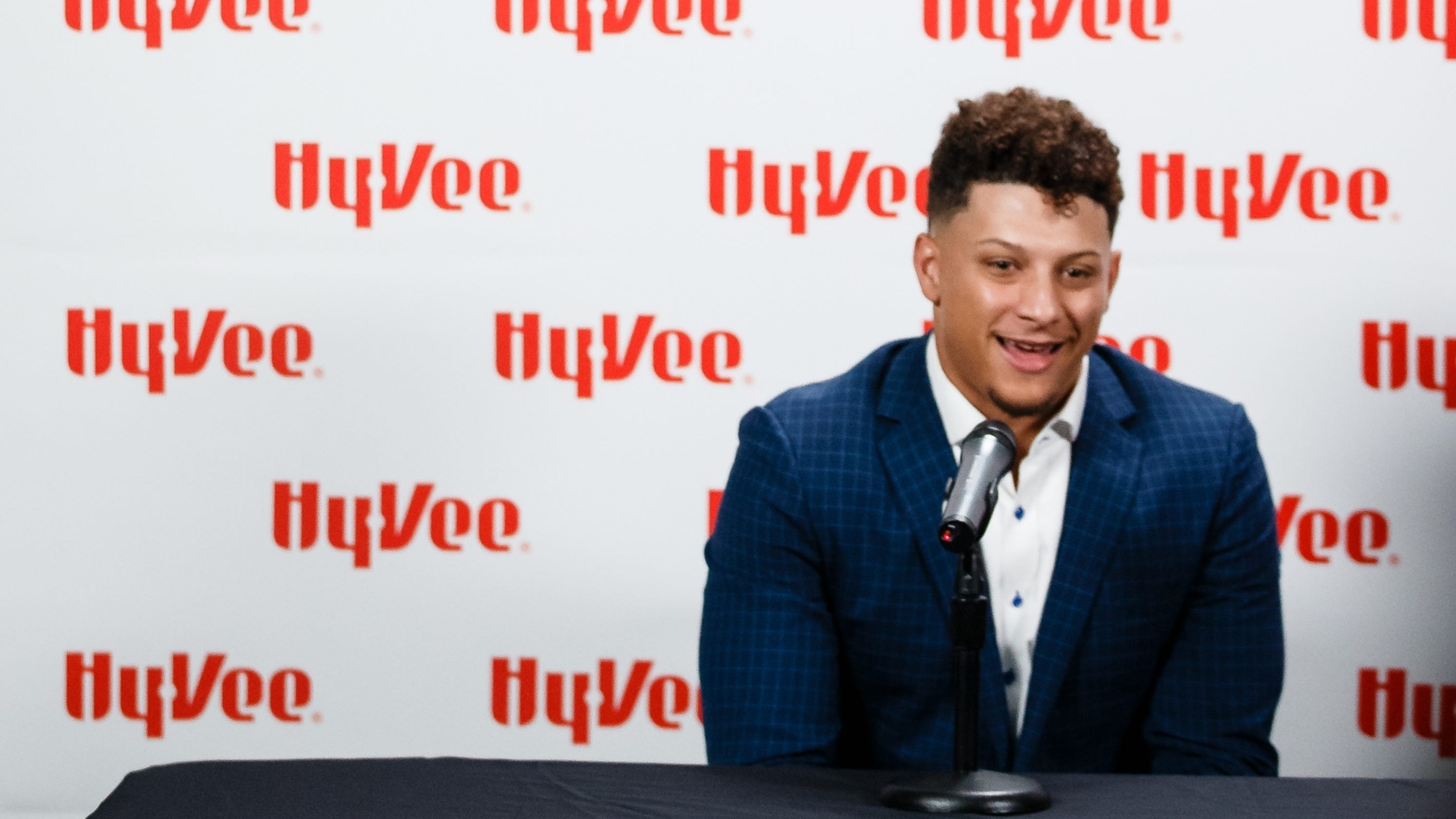 Hy-Vee turns to celebrity influencers like Patrick Mahomes to reach millennials