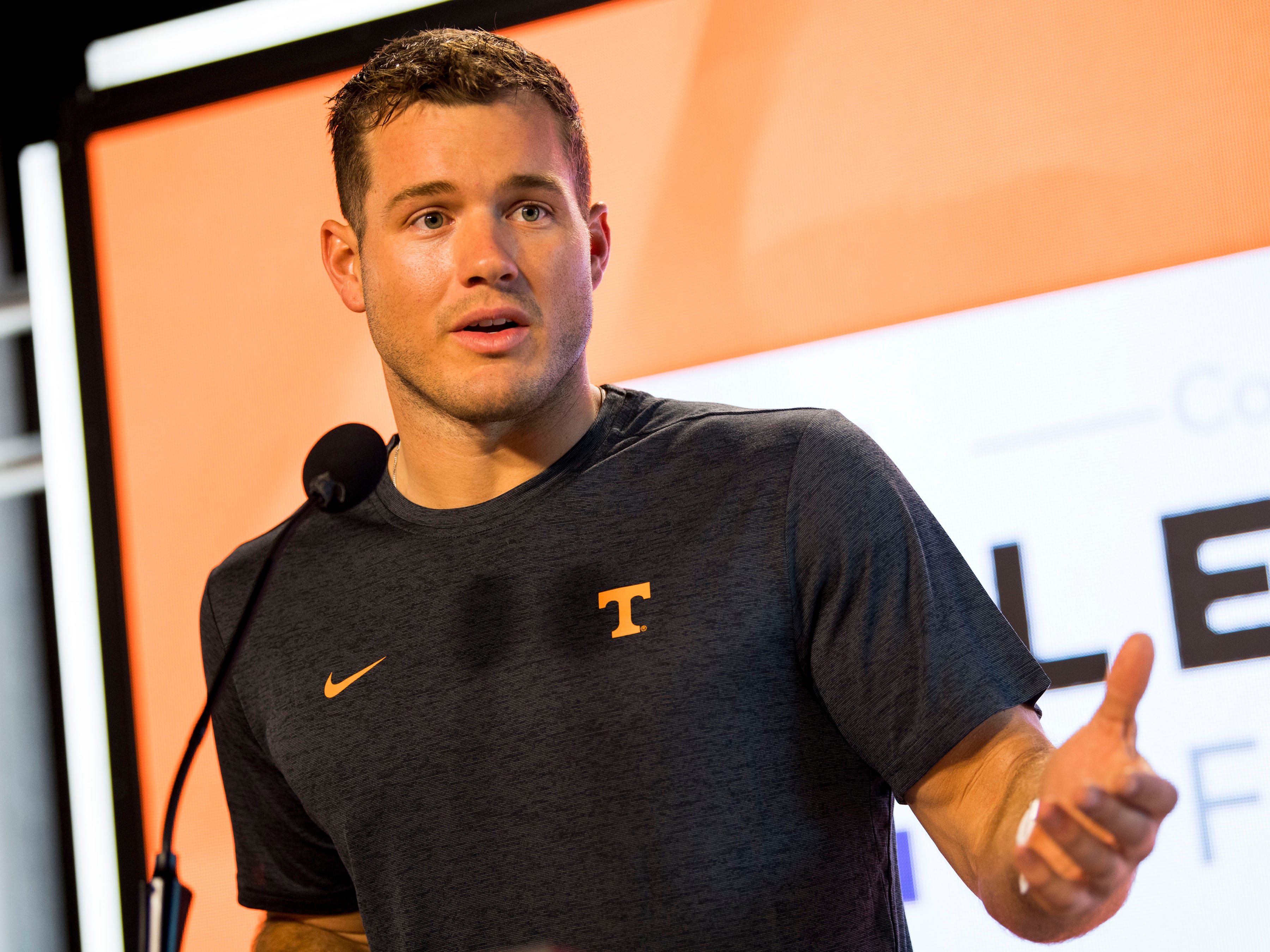 The Bachelor S Colton Underwood To Appear At Ut Baseball Game