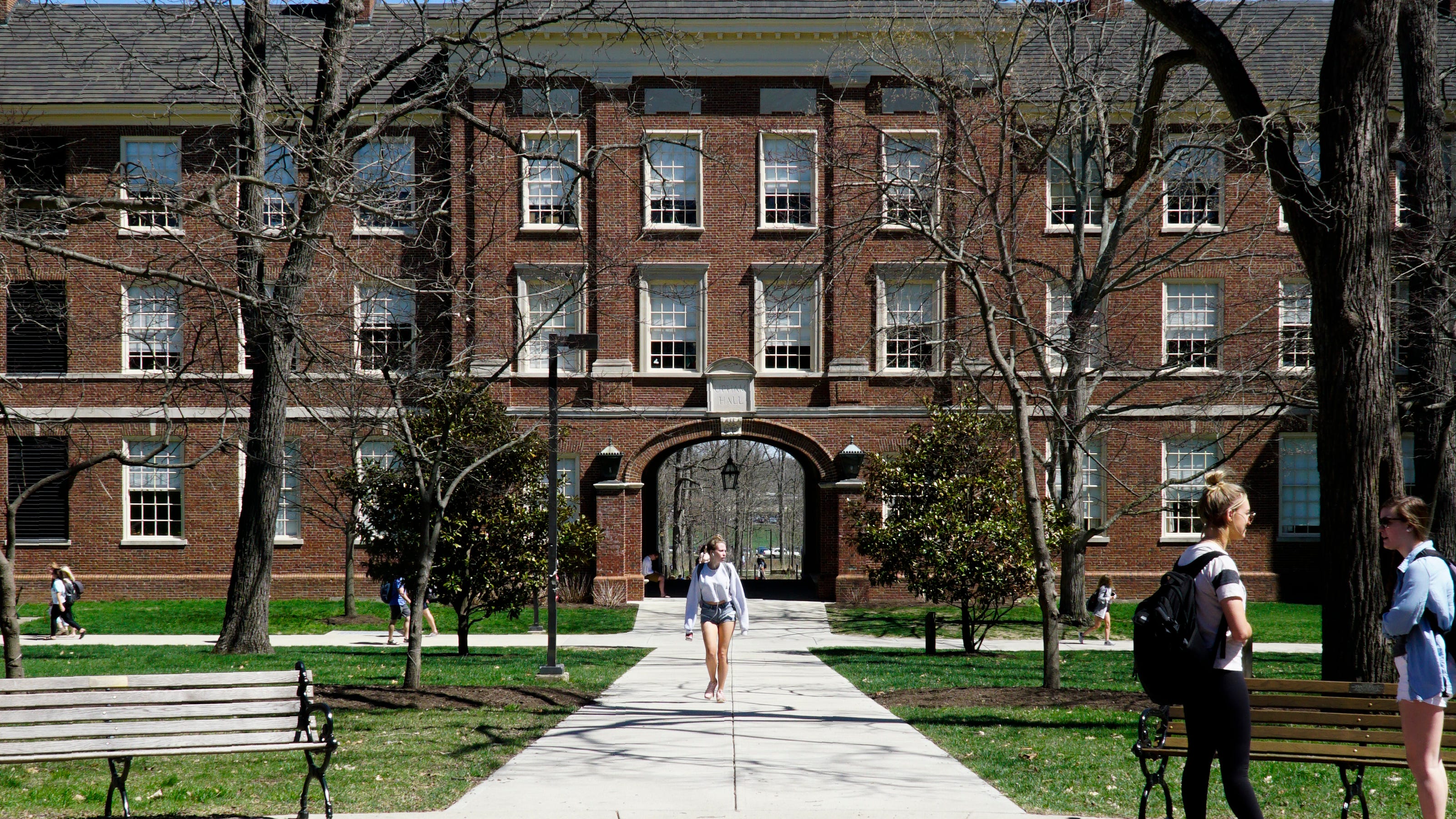 Coronavirus Uc Nku Xavier Miami Cincinnati State Mt St Joseph Cancel In Person Lectures