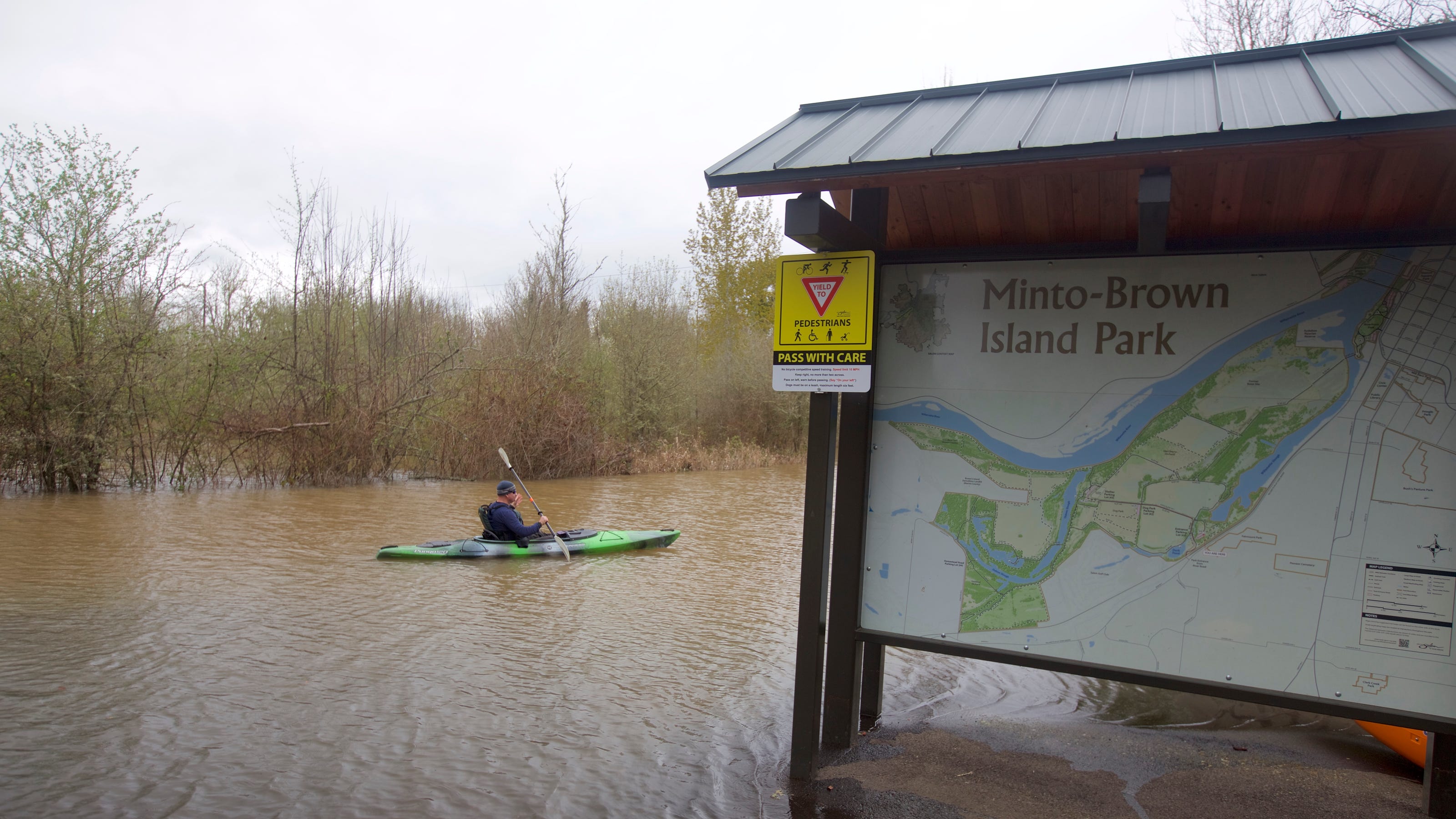 Salem Flooding As Willamette River Rises Kayakers Explore Minto Park Minto Brown Park Map