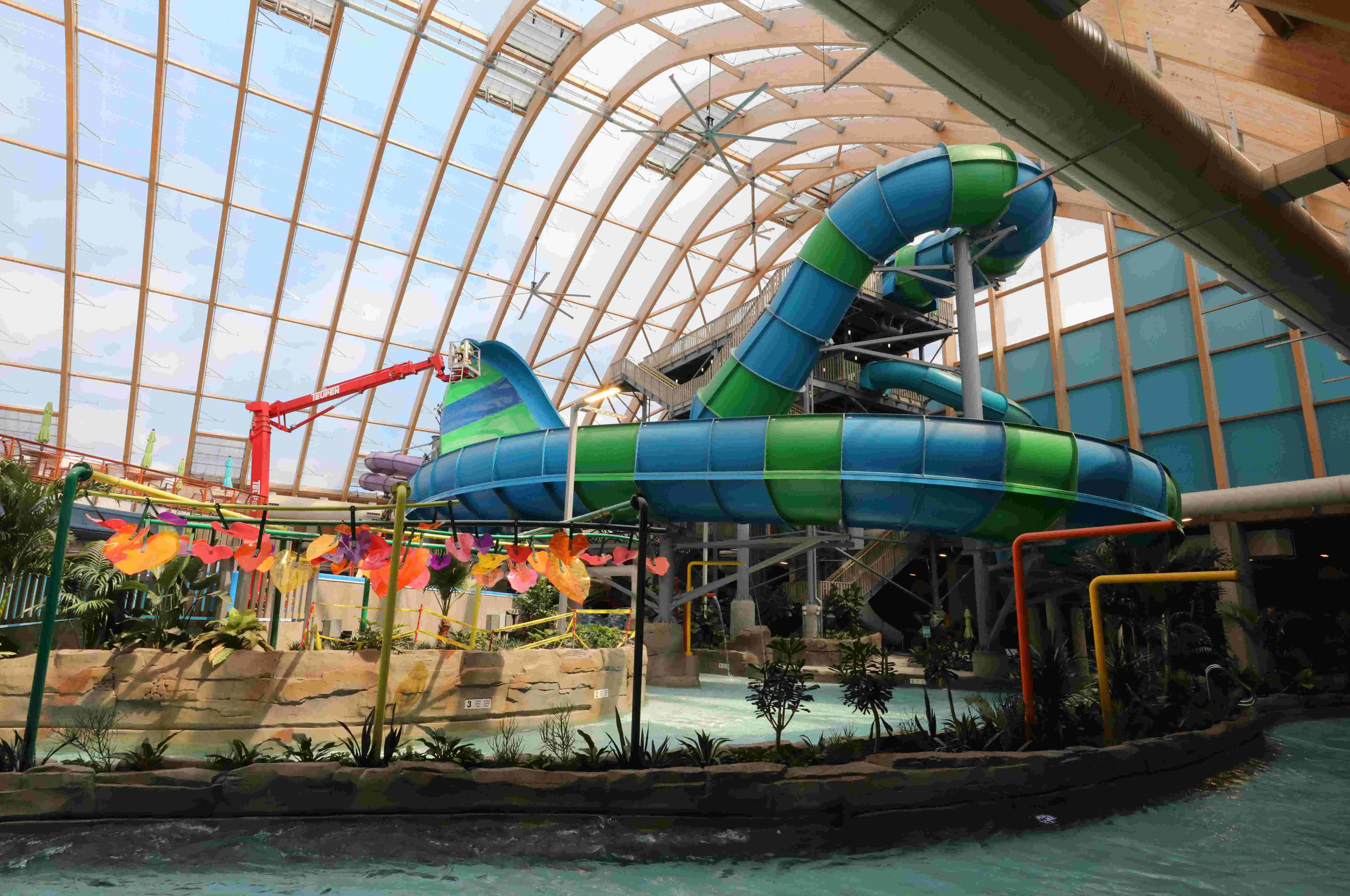 Kartrite Resort & Indoor Waterpark Sneak Peek