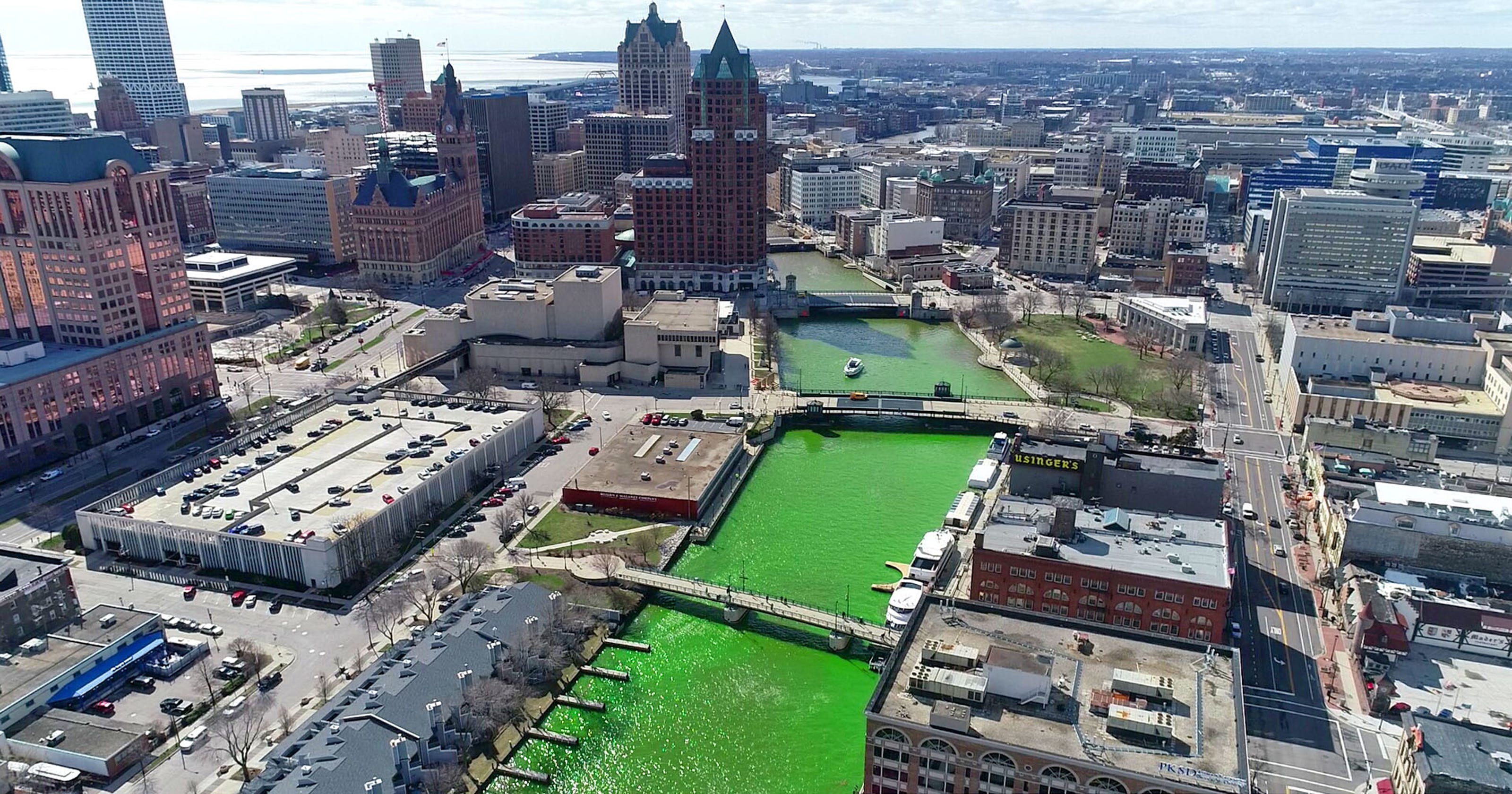 Milwaukee River turning green for Bucks time and location
