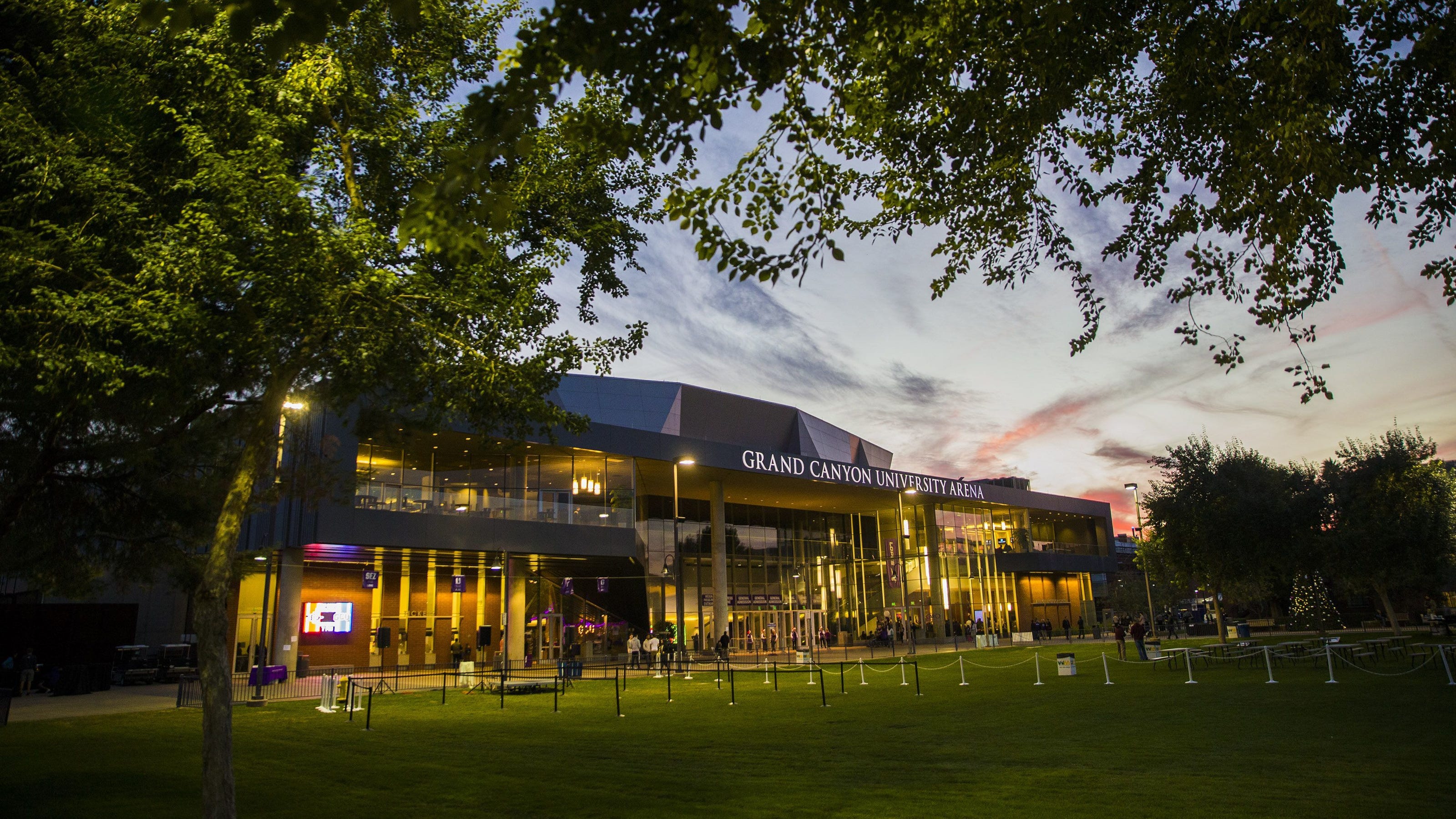 Grand Canyon University recruiters committed fraud, lawsuit alleges