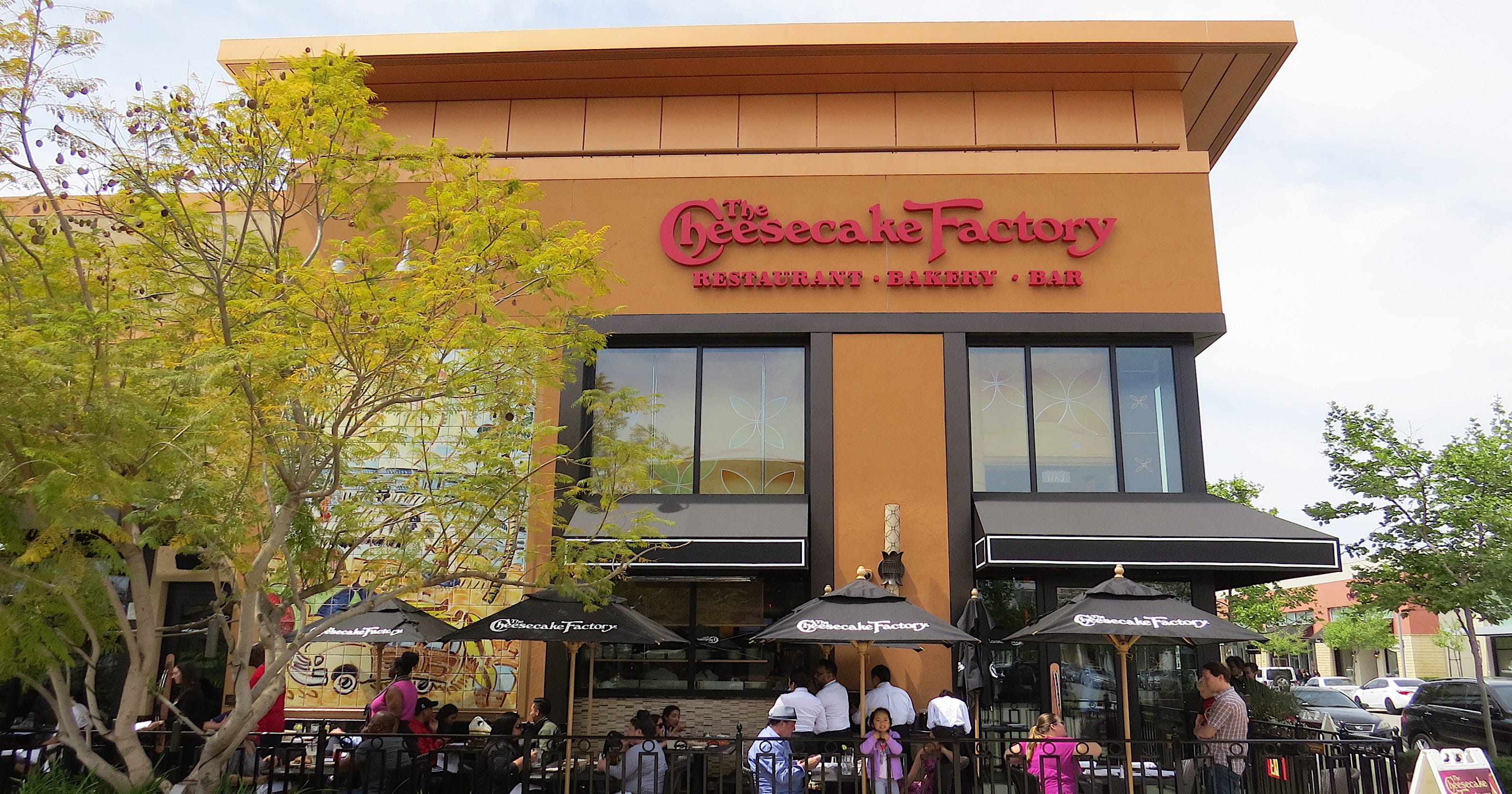 Take a sneak peek at The Cheesecake Factory before it opens in Oxnard