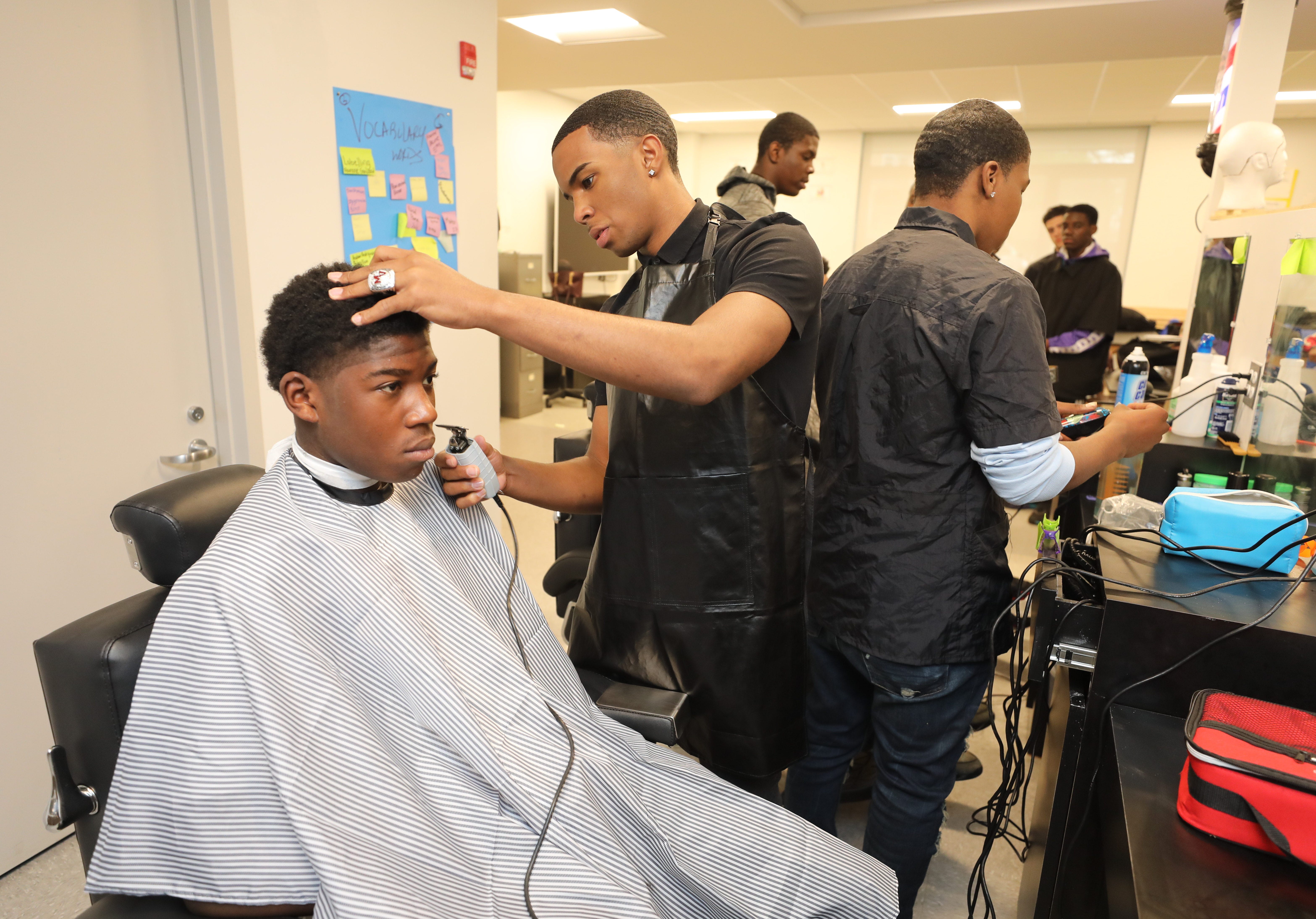 Barber shop class comes to Mount Vernon High School