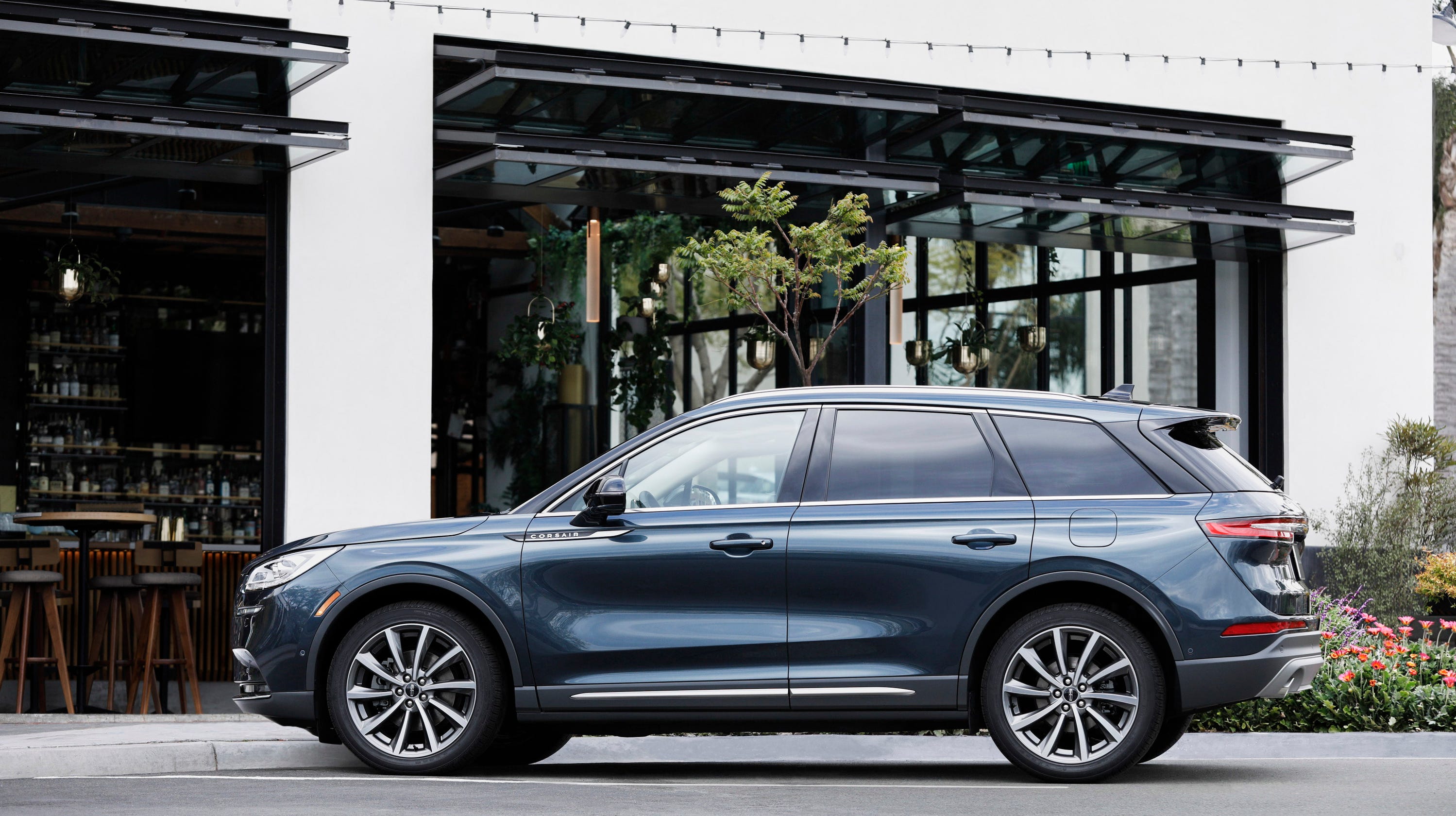 2020 Lincoln Corsair luxury SUV comes at key time for automaker