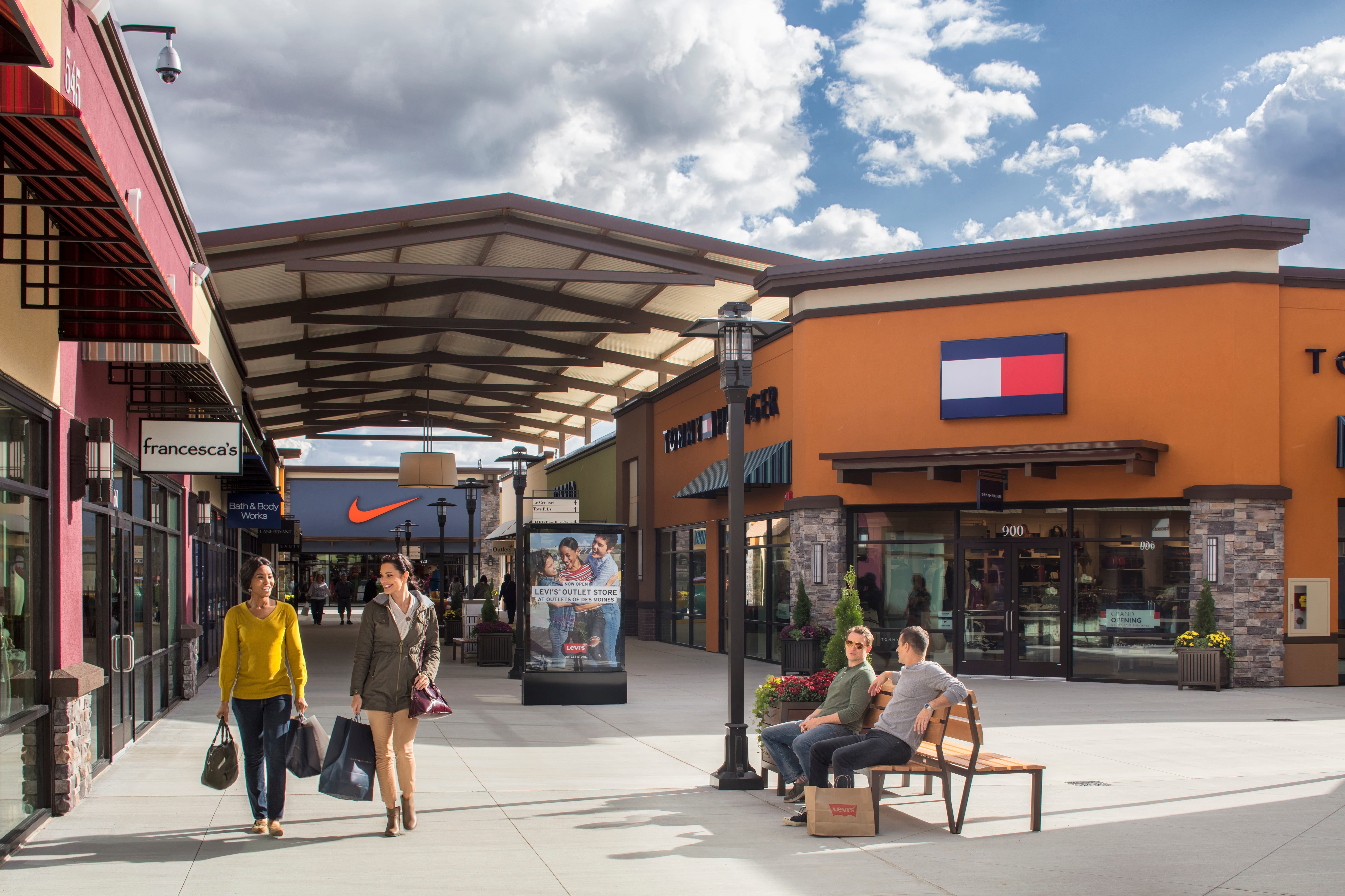 mogelijkheid Ook Bakkerij Coach Outlet to open at Outlets of Des Moines in the fall
