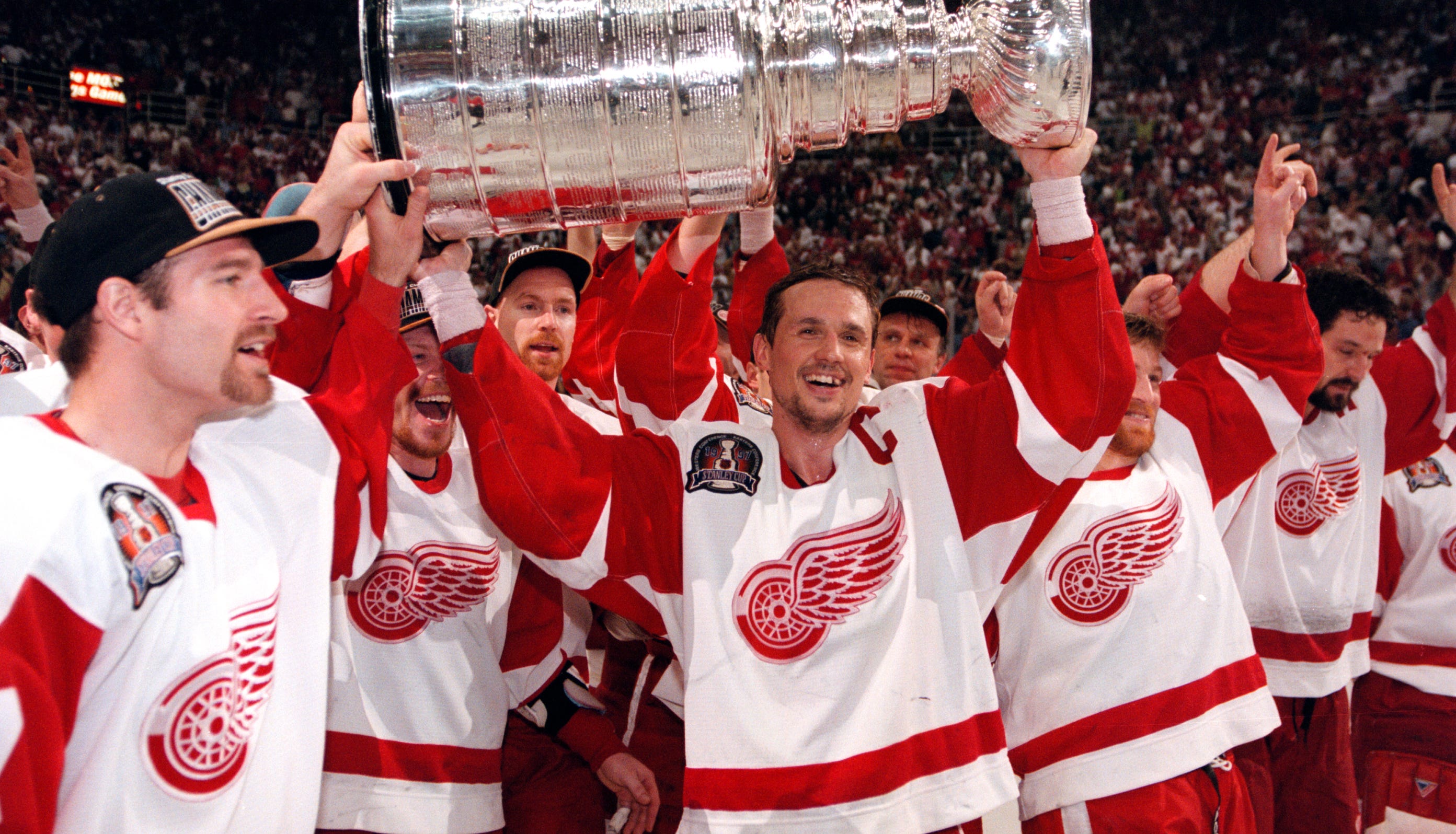 Kulfan: Detroit Red Wings' 2002 Stanley Cup team was one for the ages