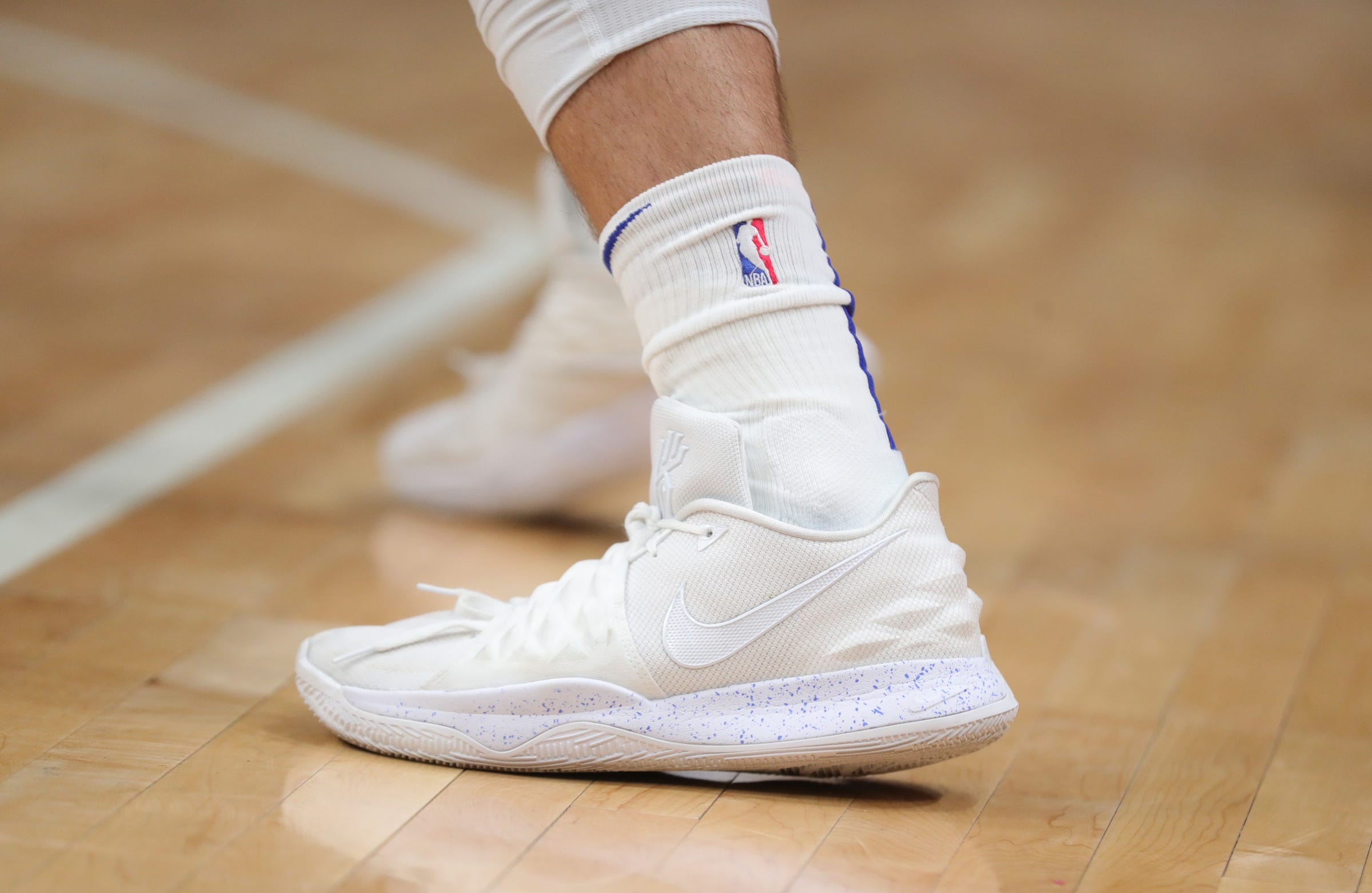 blake griffin shoes pistons