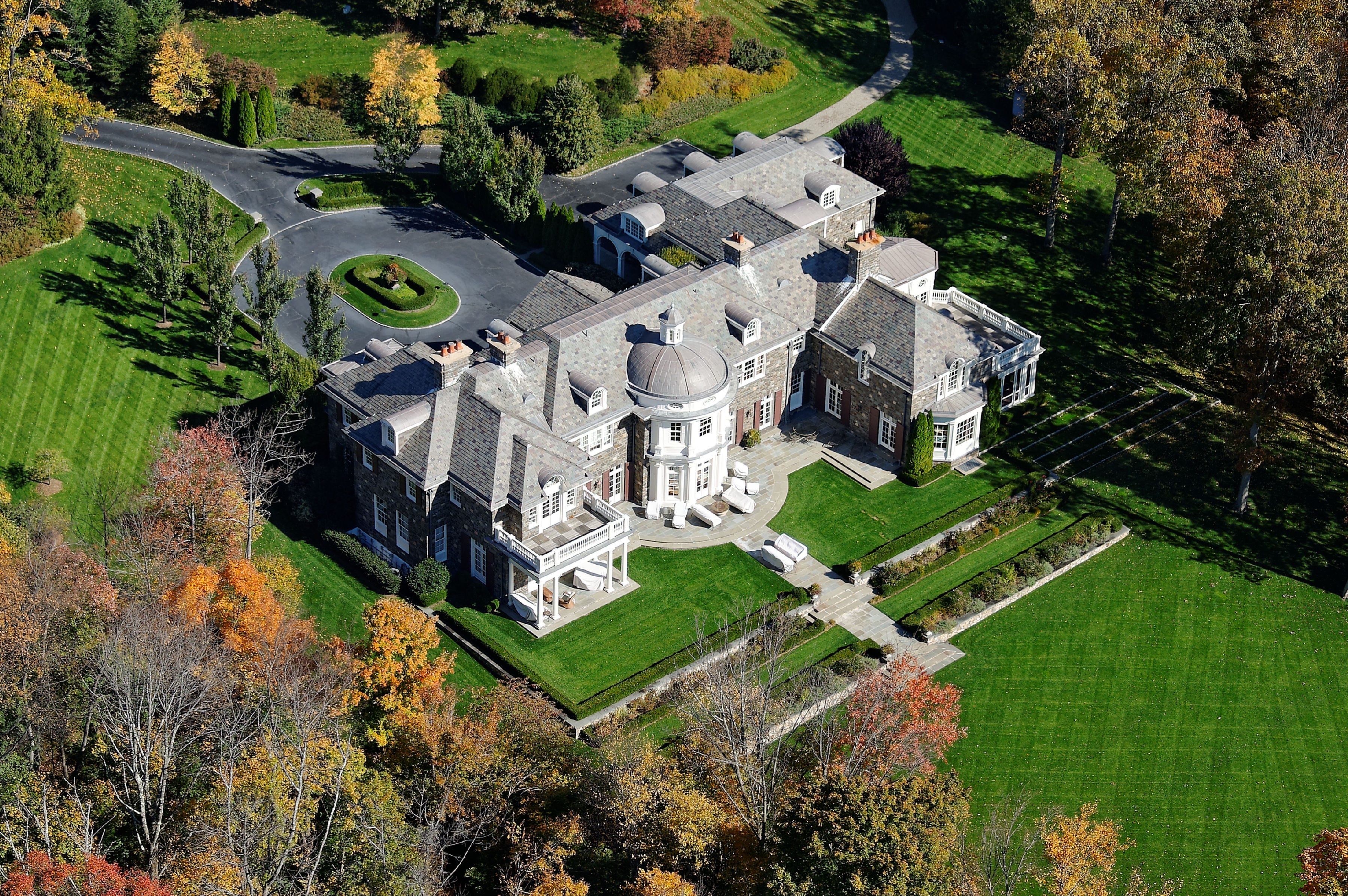 В бывшем поместье. Поместье (the Manor), штат Калифорния. Особняк MCLANDEN Мичиган. Поместье Белмонт особняк Розклифф Ньюпорт США. Уотсон Мэнор резиденция.