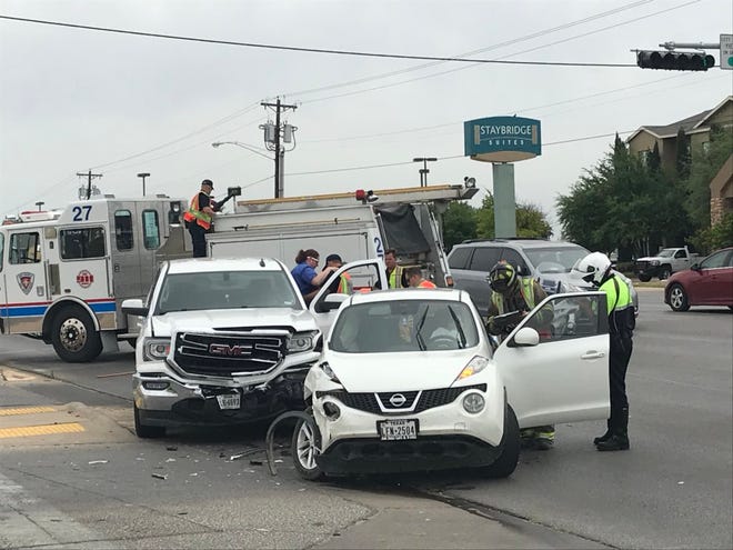 A collision between two vehicles interrupts traffic near the intersection of Knickerbocker and University Avenue, Monday, April 22, 2019.