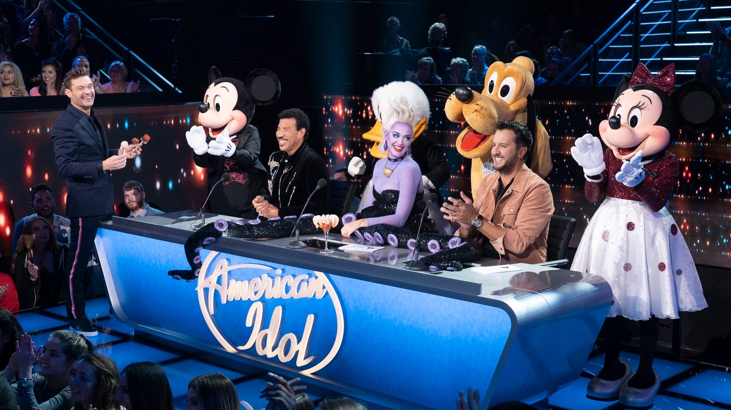 Broadcasting company. Кэти Перри шоу American Idol. Американ Бродкастинг Компани. Кэти Перри Диснейленд. Disney Night 2019.