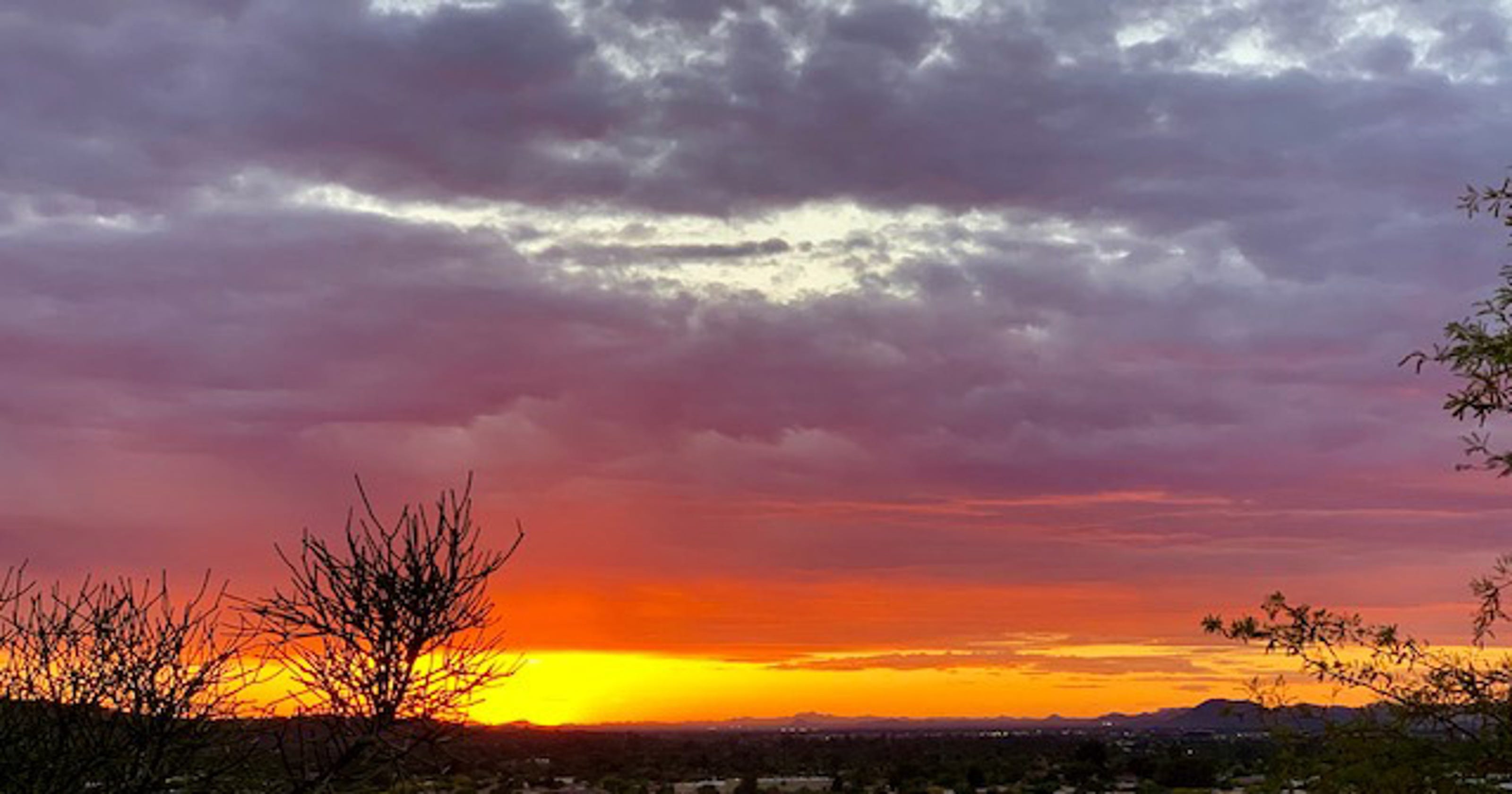 Phoenix ties recordhigh temperature; heat warning remains