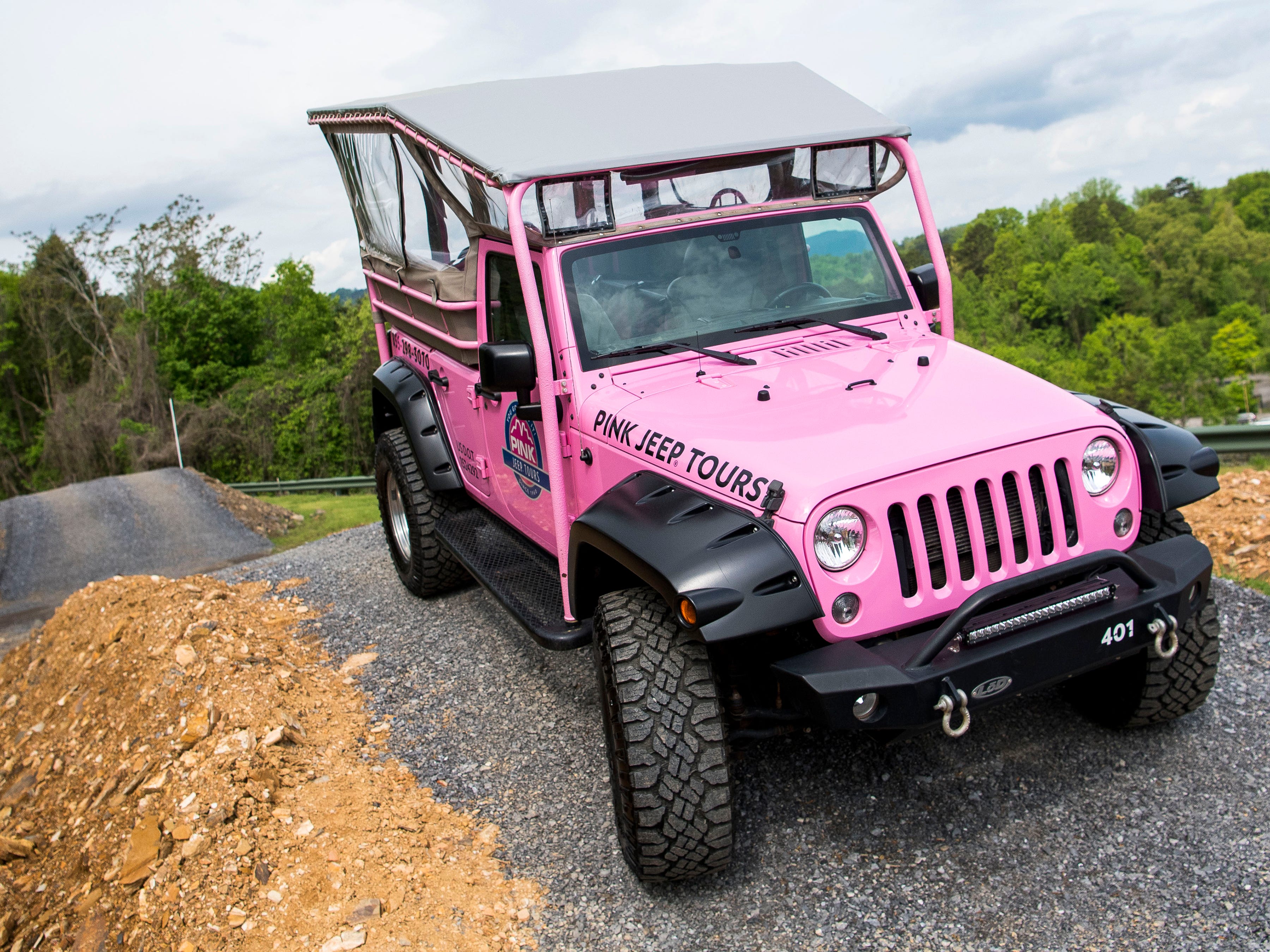 tip pink jeep tour driver