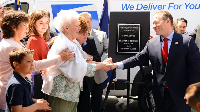 Oakland NJ Post Office renamed in honor of 48-year postmaster