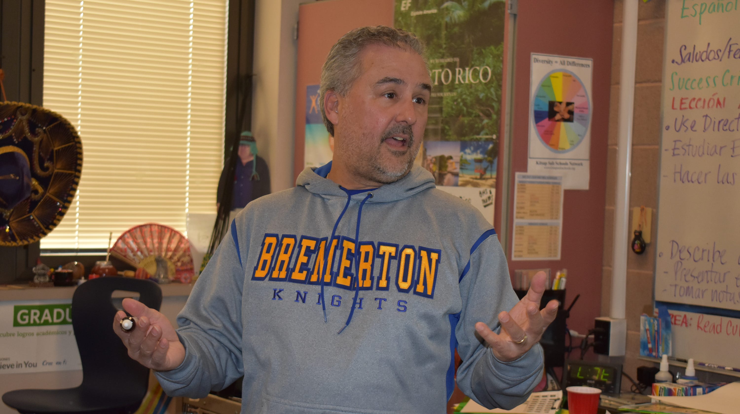 Teacher spotlight: Alejandro Fleites, Bremerton High School