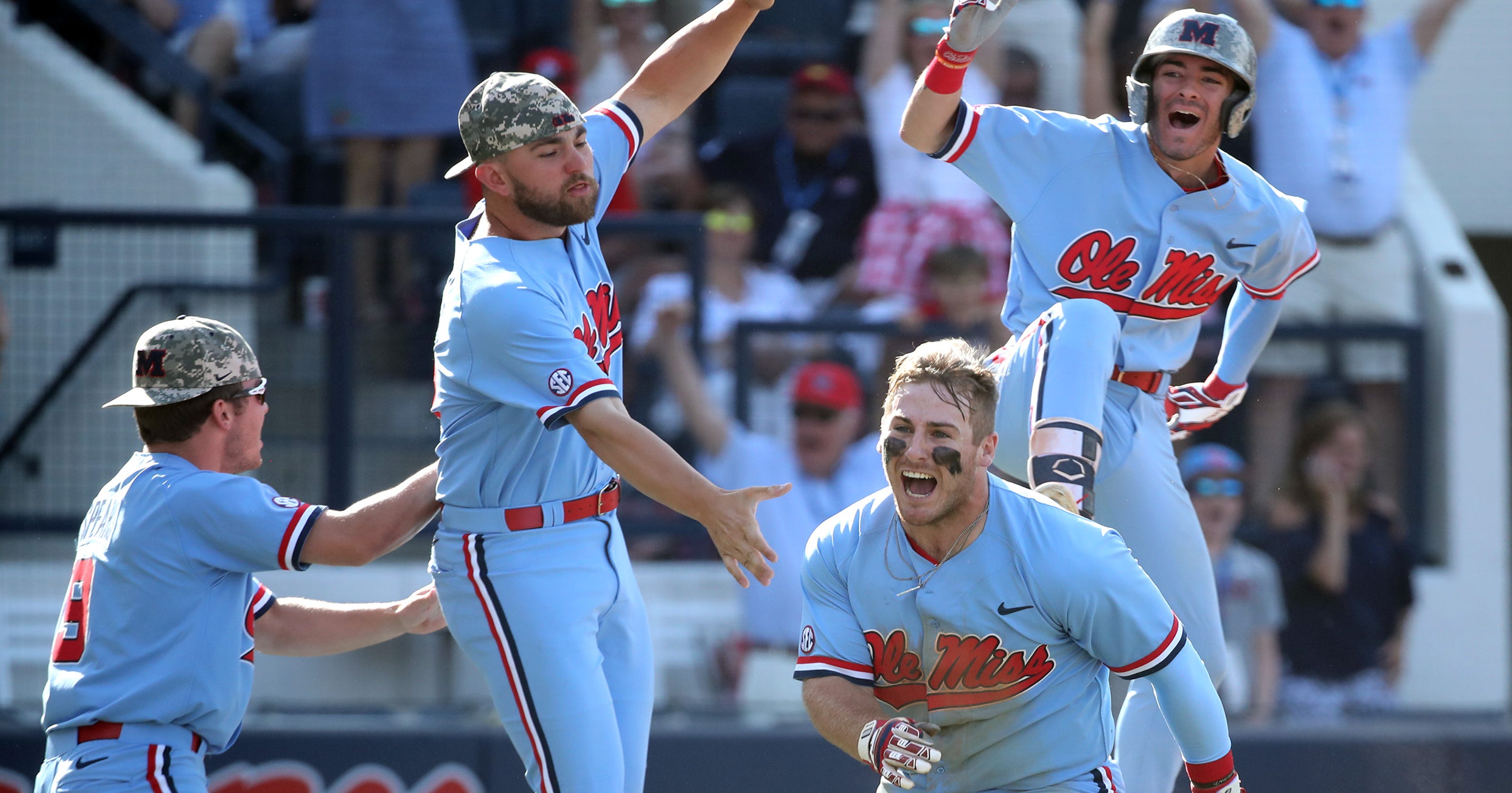 Ole Miss baseball advances to Super Regionals with dominant 194 win in