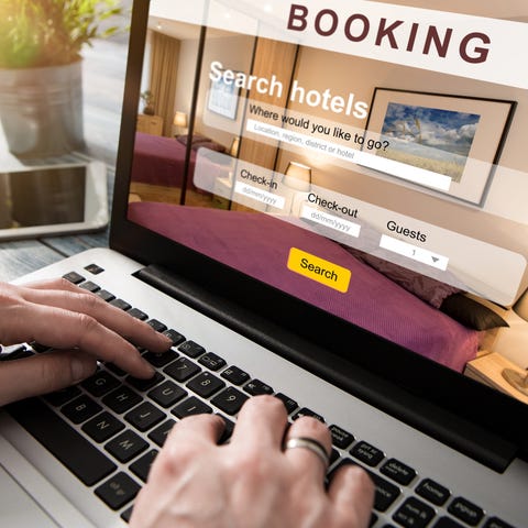 Online travel agencies offer a lower hotel rate...