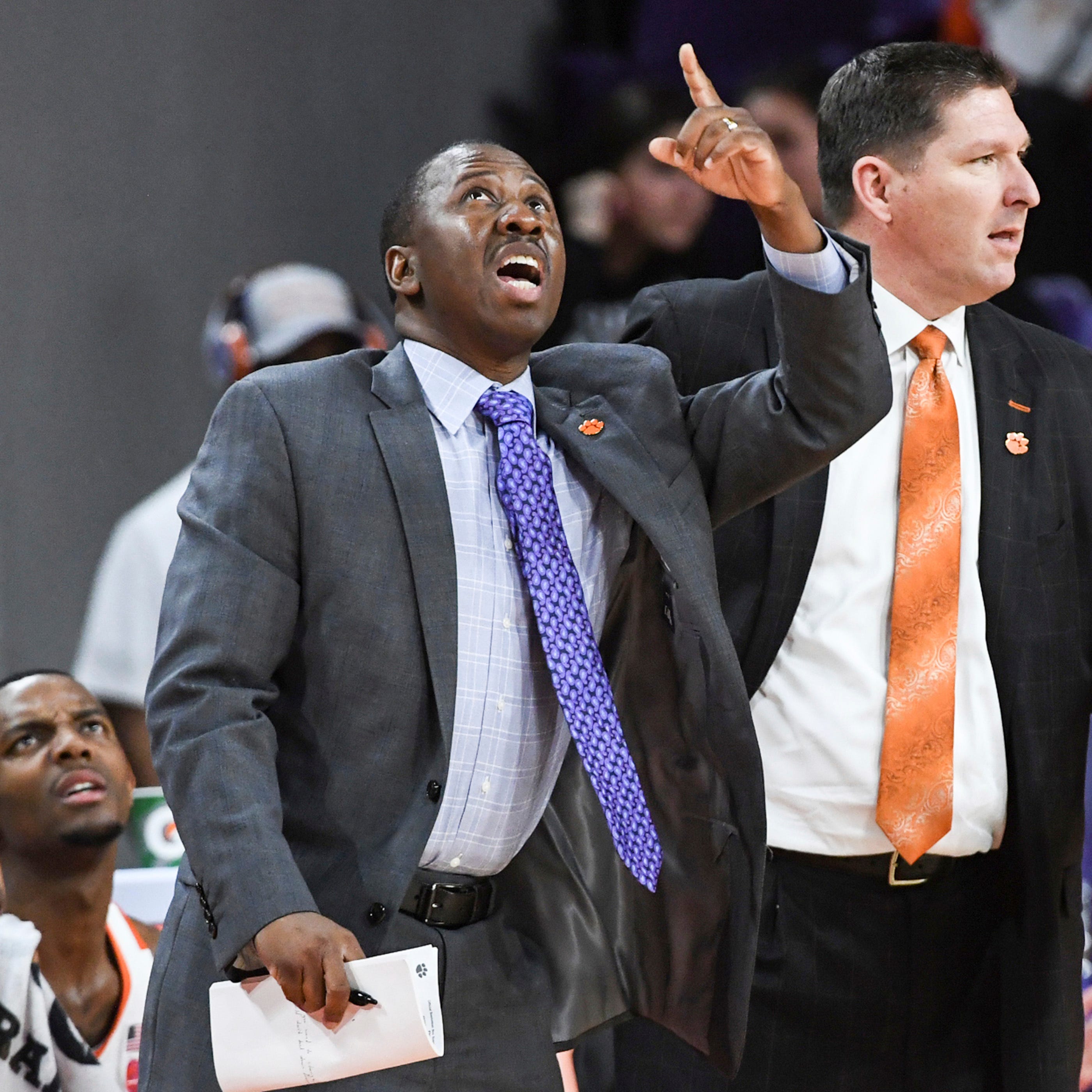 Friday's hoops: Clemson severs ties with assistant amid corruption trial