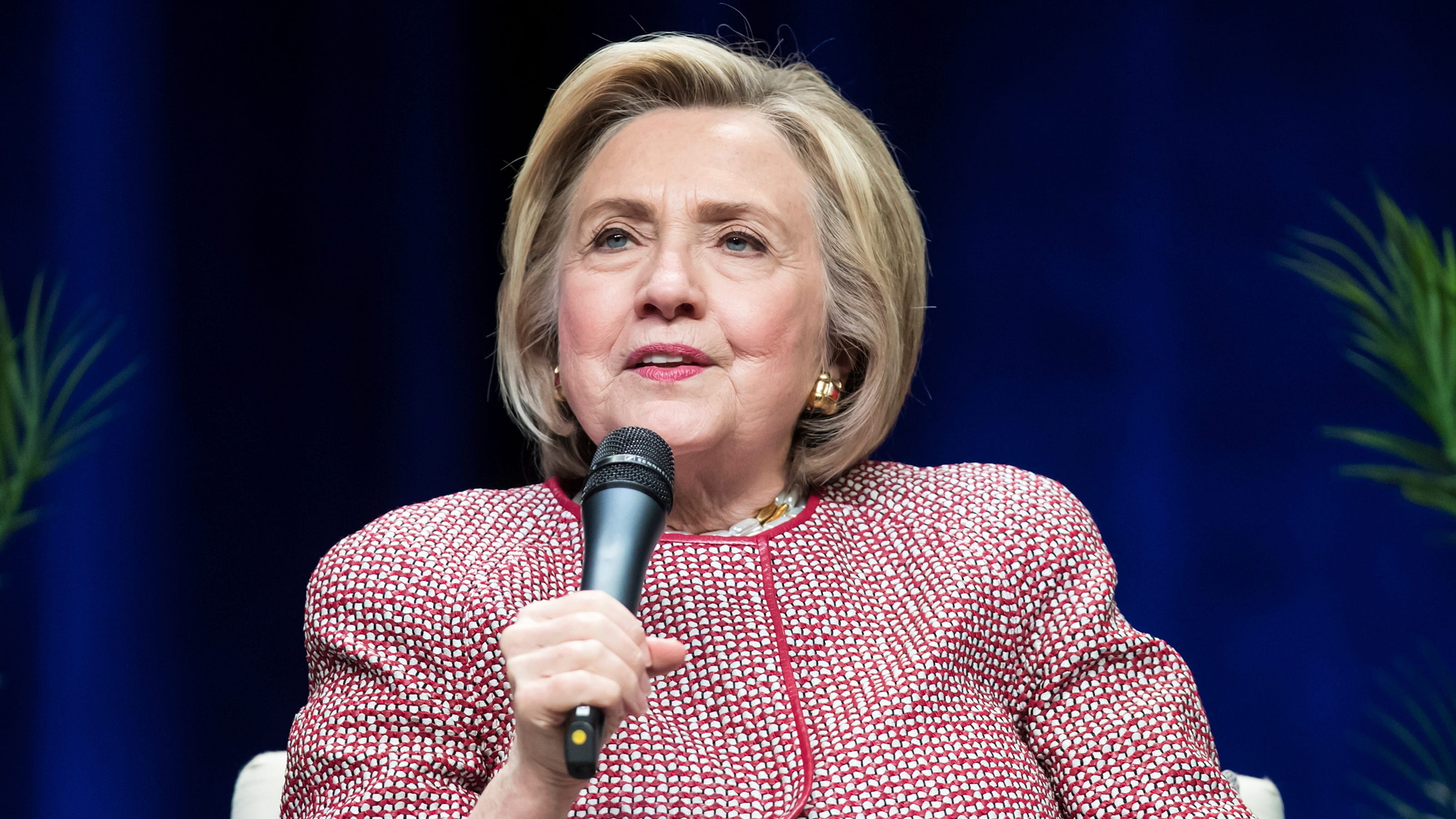 Hillary Clinton Warns 2020 Democratic Candidates Of Stolen Election
