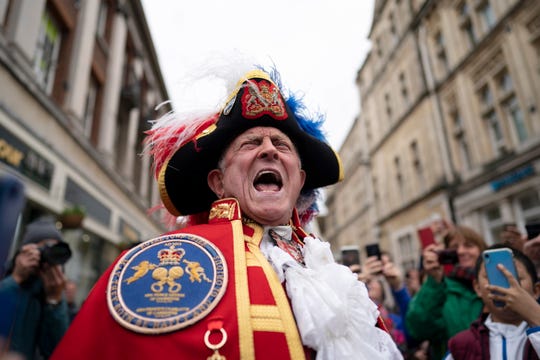 Town crier Tony Appleton announces the birth of baby boy to Prince Harry, Duke of Sussex and Meghan Duchess of Sussex, outside Windsor Castle, in Windsor, Britain, on May 6, 2019.
