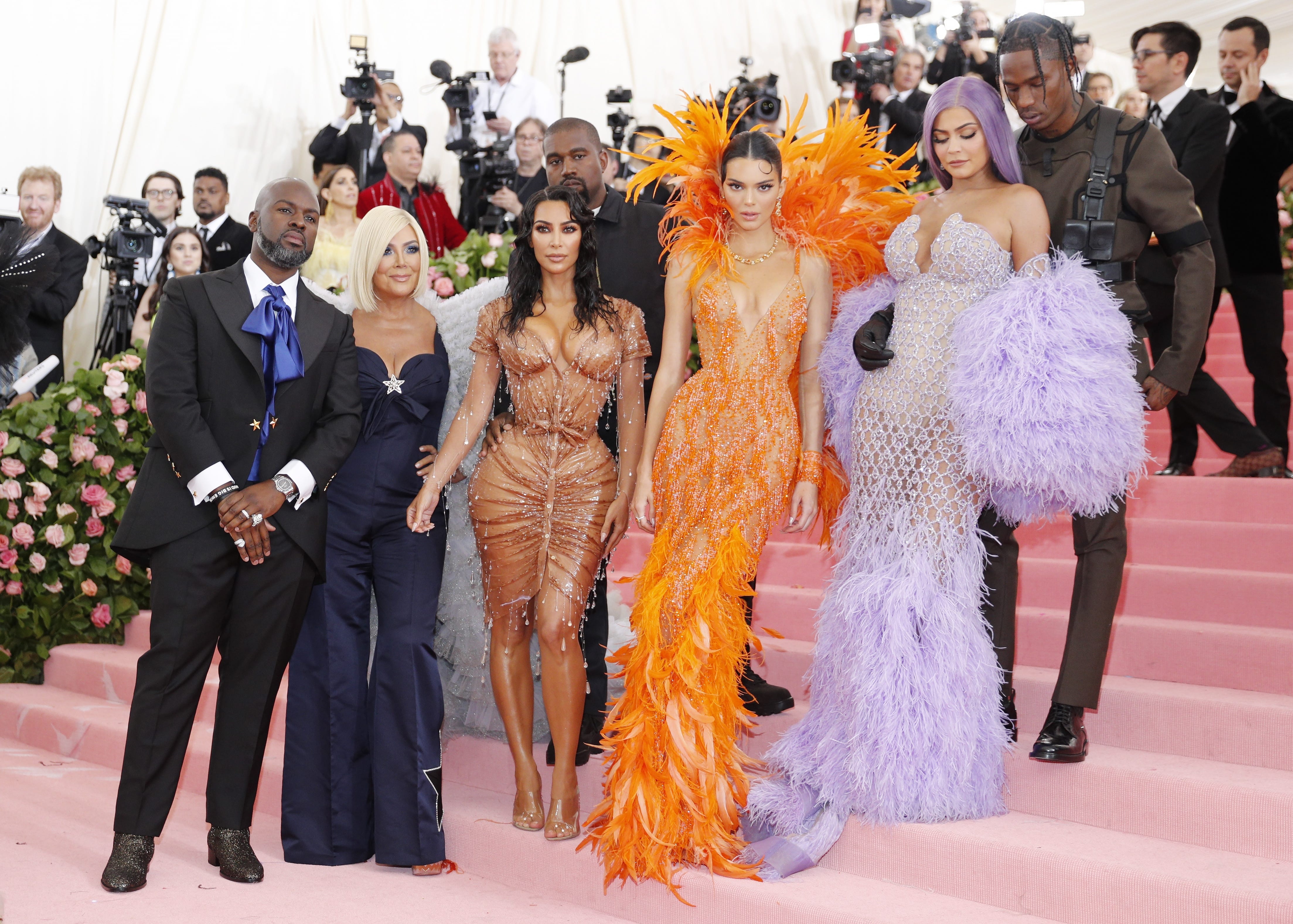 Met Gala Kim Kardashian Kendall And Kylie Jenner In Must