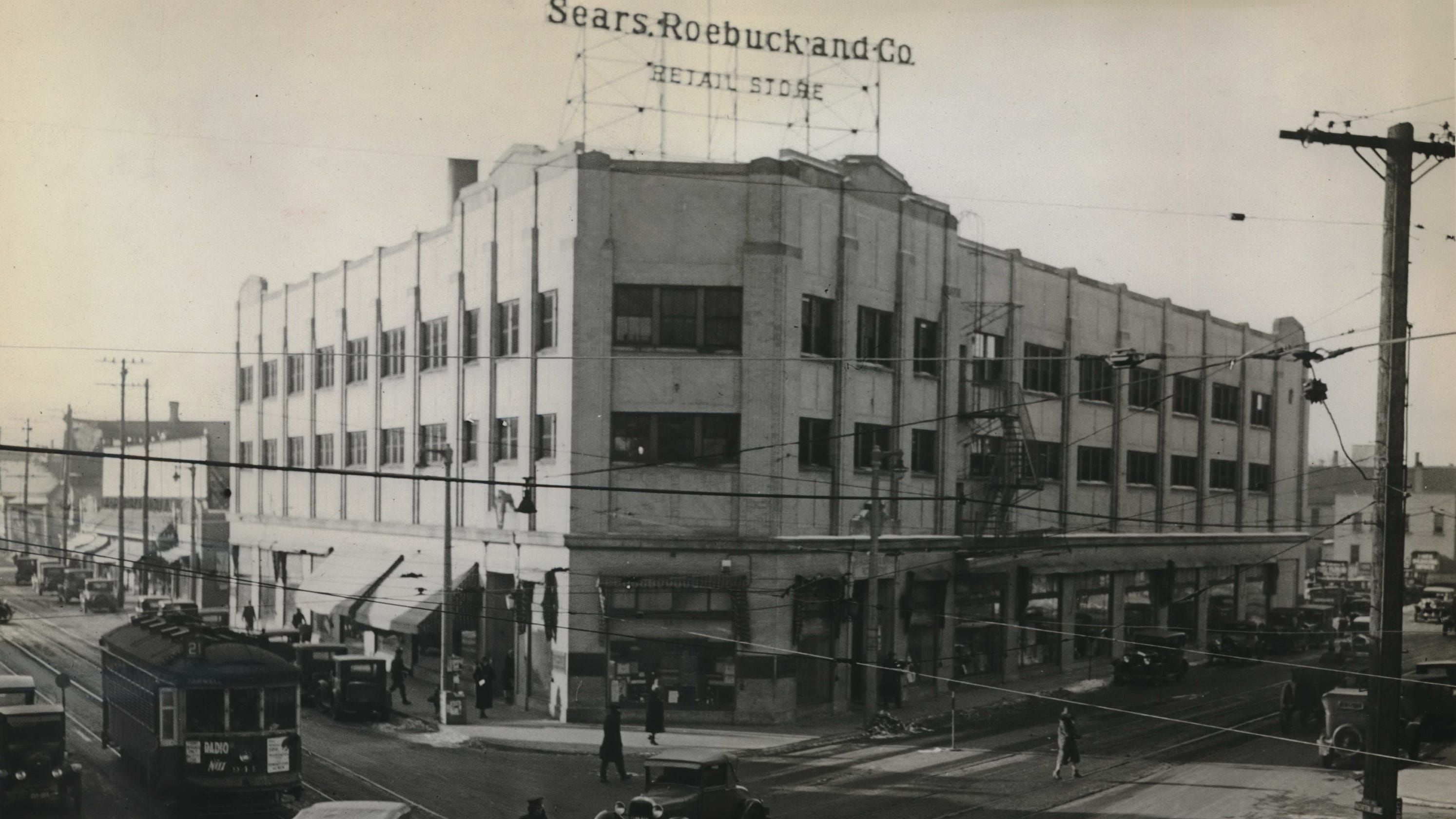 A Look Back At Milwaukee S First Sears Store And What Happened To