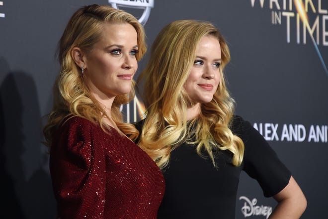 Reese Witherspoon Daughter Ava Phillippe Twin Again In New Instagram 