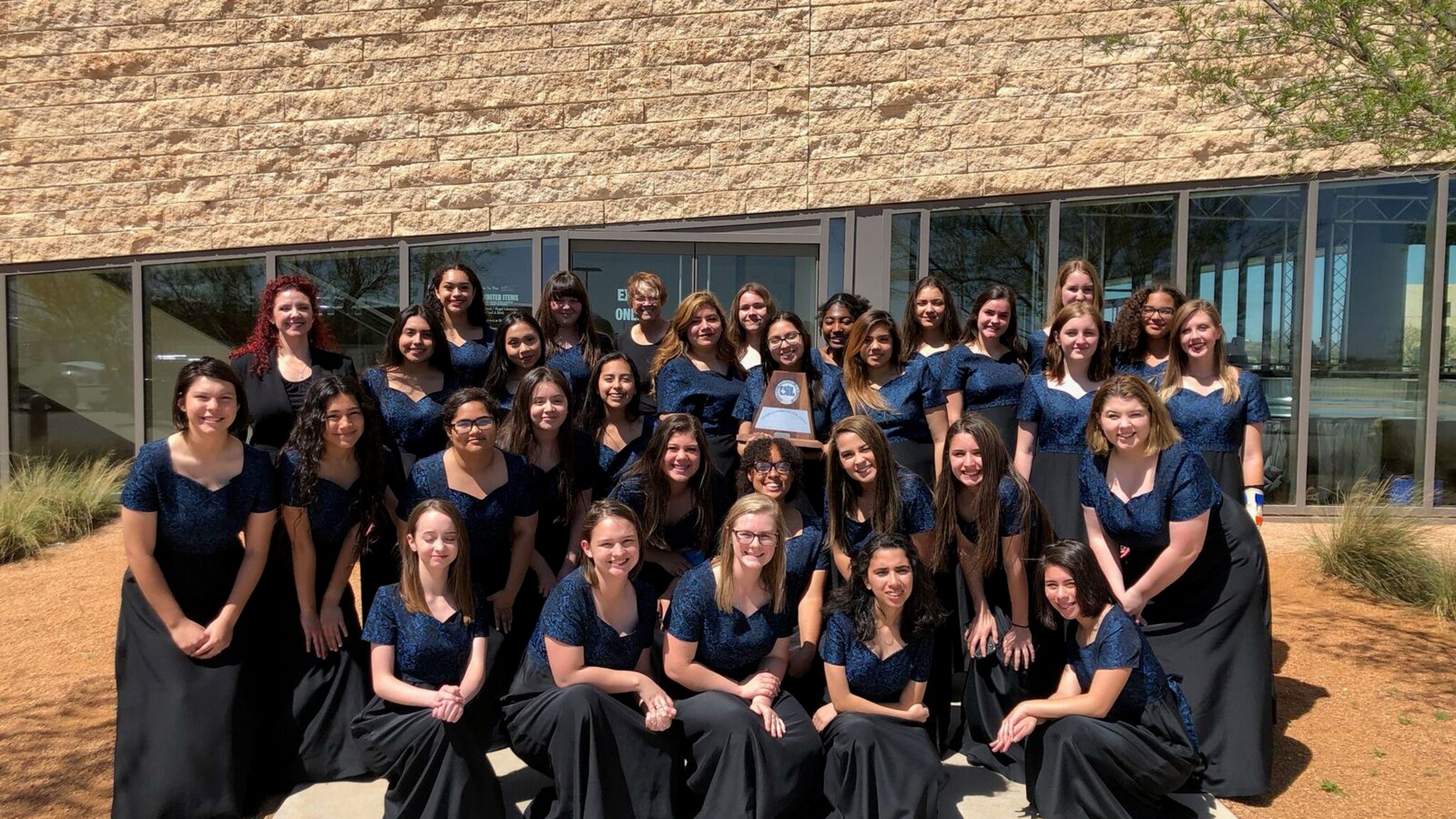 Central High choirs win big in Midland