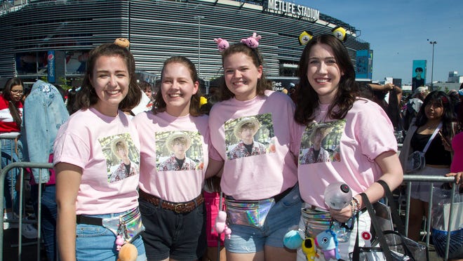 BTS at MetLife Stadium: Fans praise group's message of acceptance show
