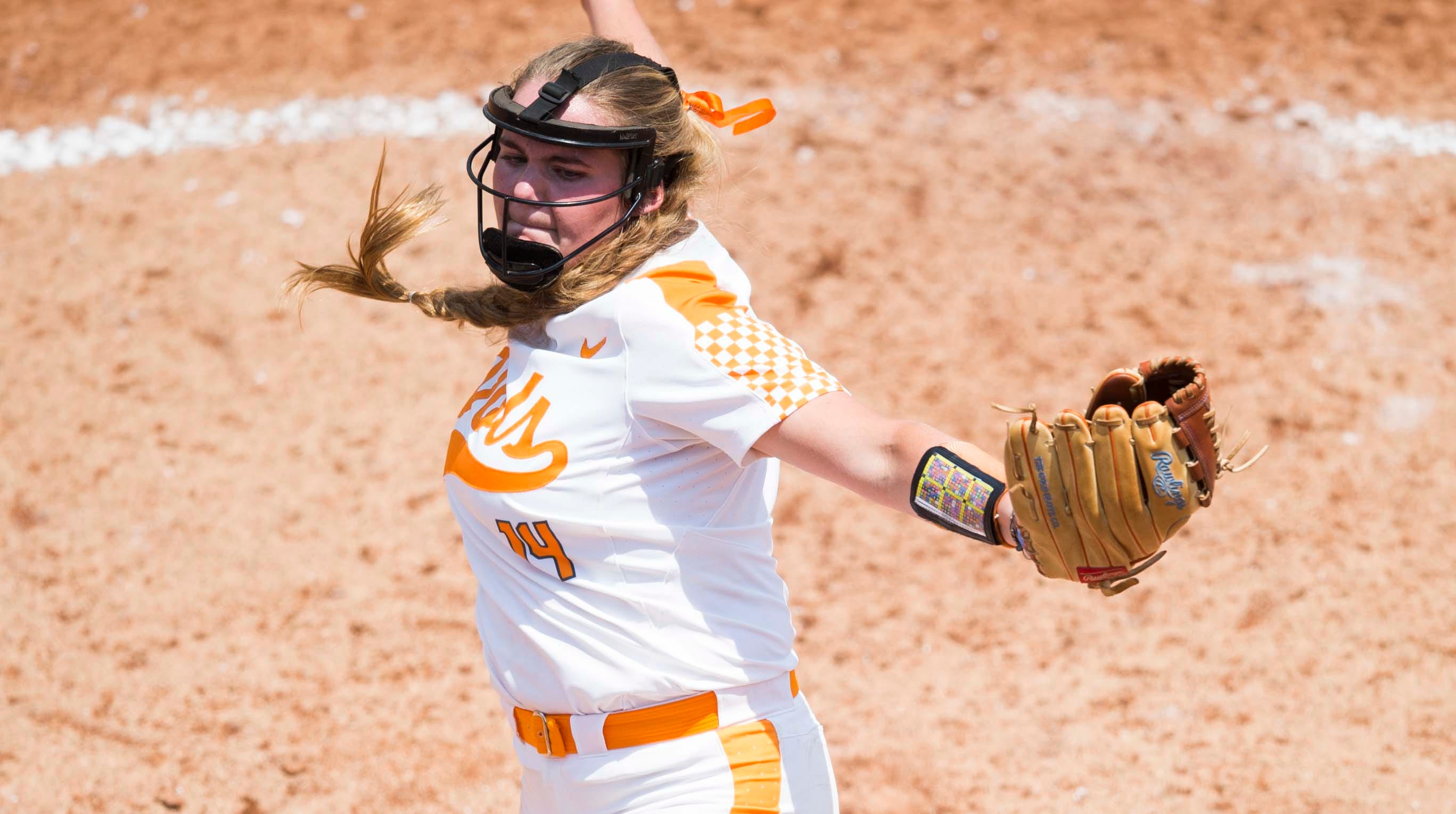 Lady Vols Softball Tennessee Beats Florida In Super Regional lady-vols-softball-tennessee-beats-florida-in-super-regional