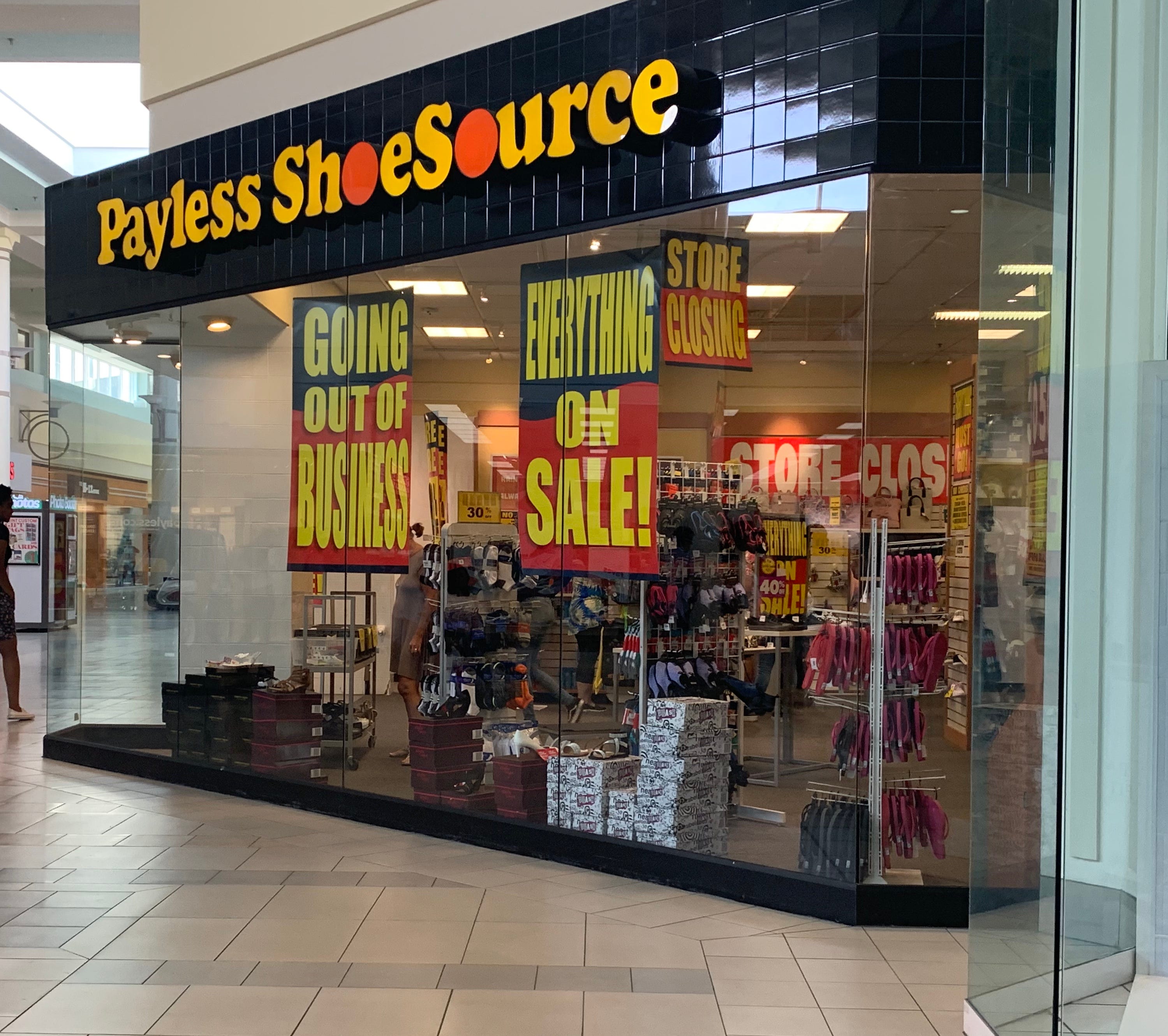 payless shoe store closing