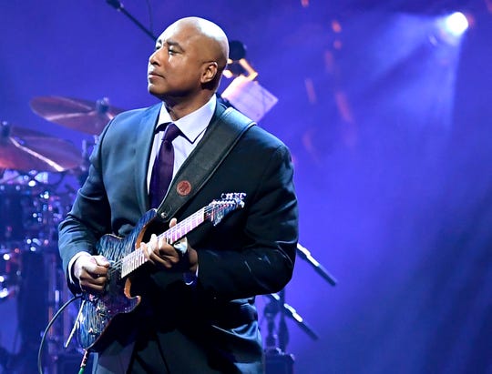 Yankees Bernie Williams Pitches Congress To Support Music