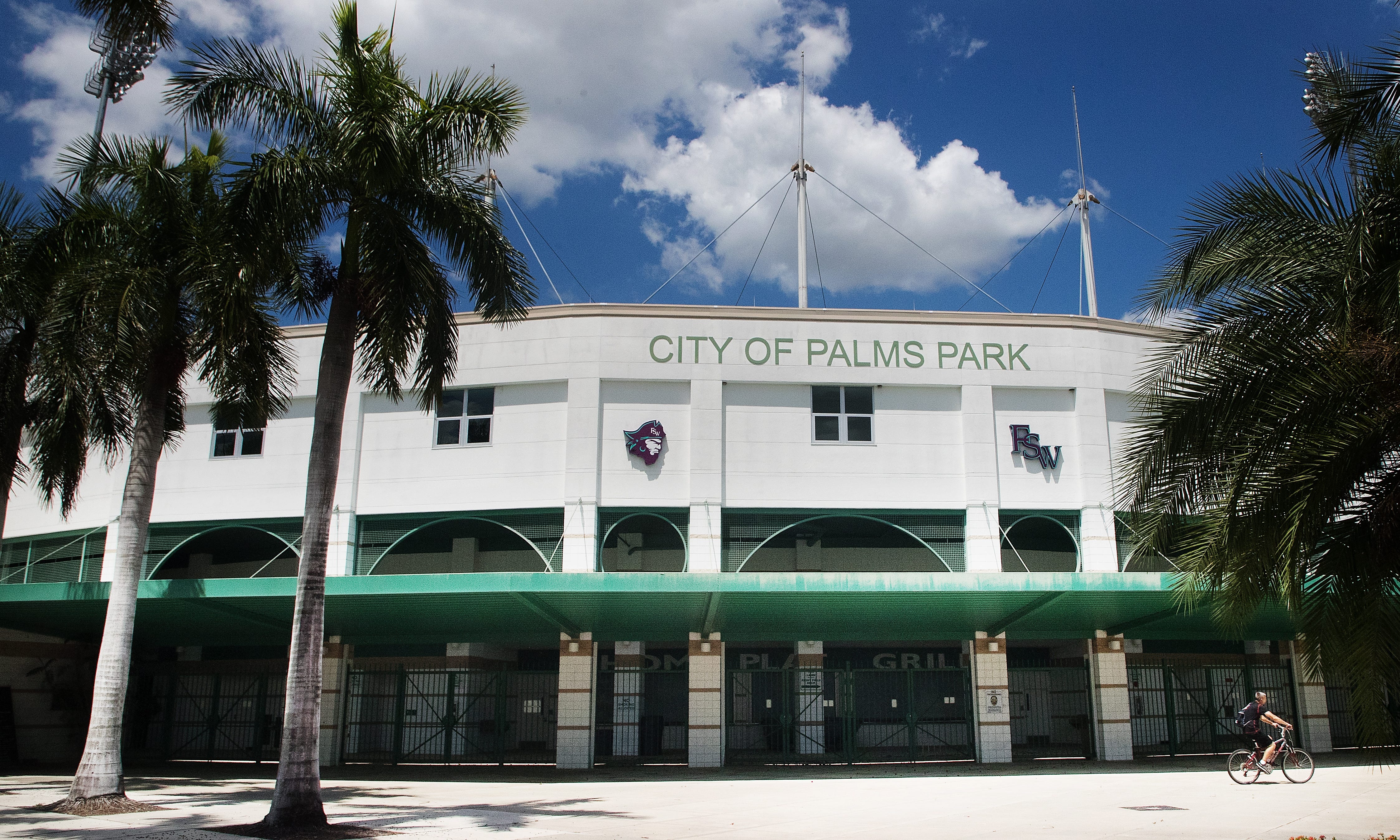 Fort Myers asks Lee County to tear down City of Palms Park