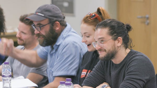 It turns out Kit Harington can wield a makeup...