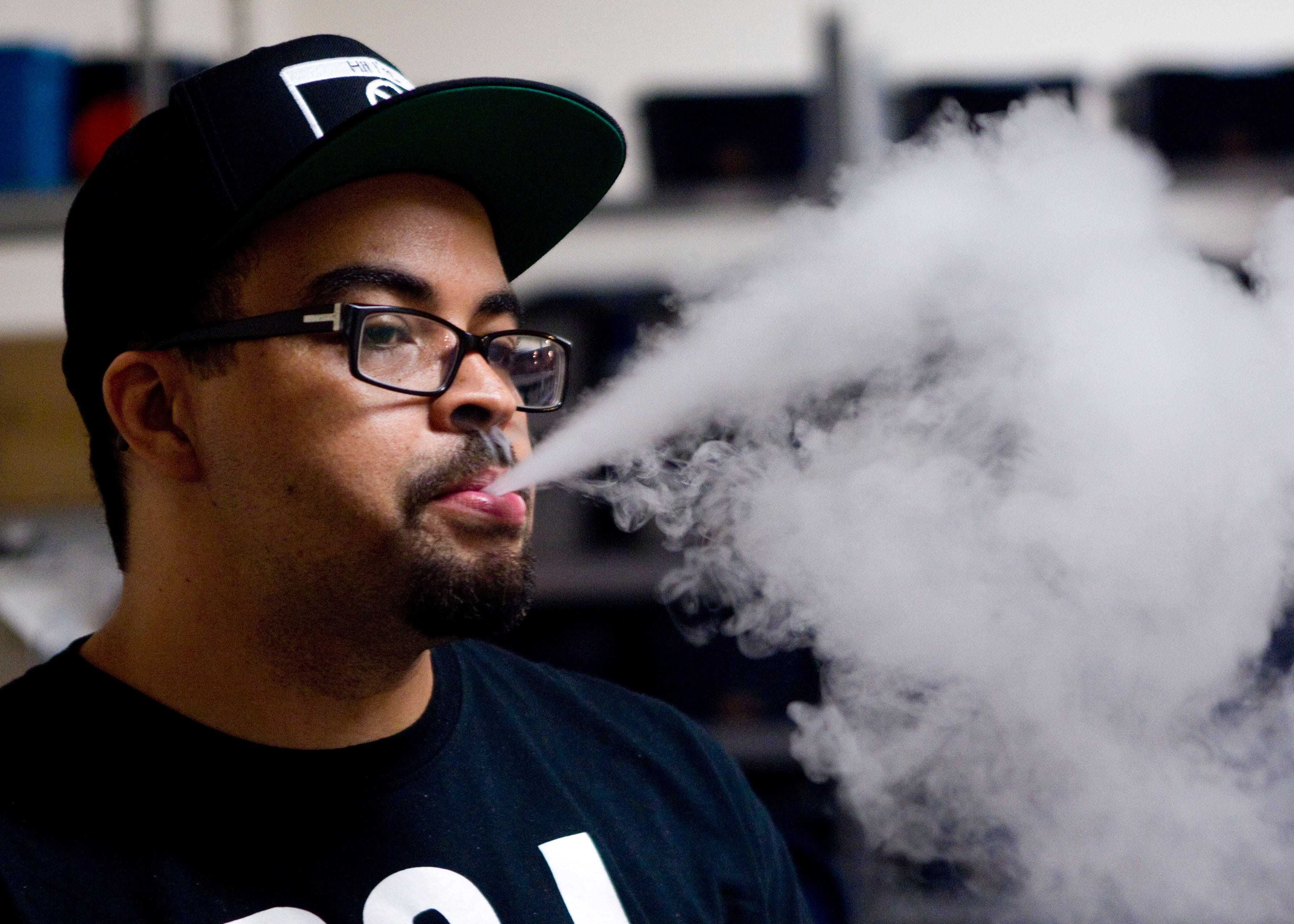 Vaping Lung Illness Harmful Chemicals Found In E Cig Flavoring Juice