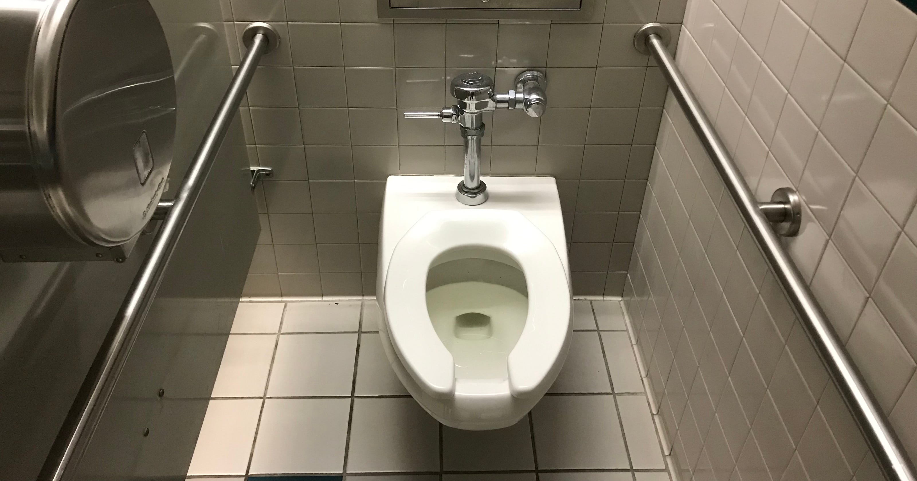 Unflushed Toilet Drama Gets Cops To Roll In Indian River